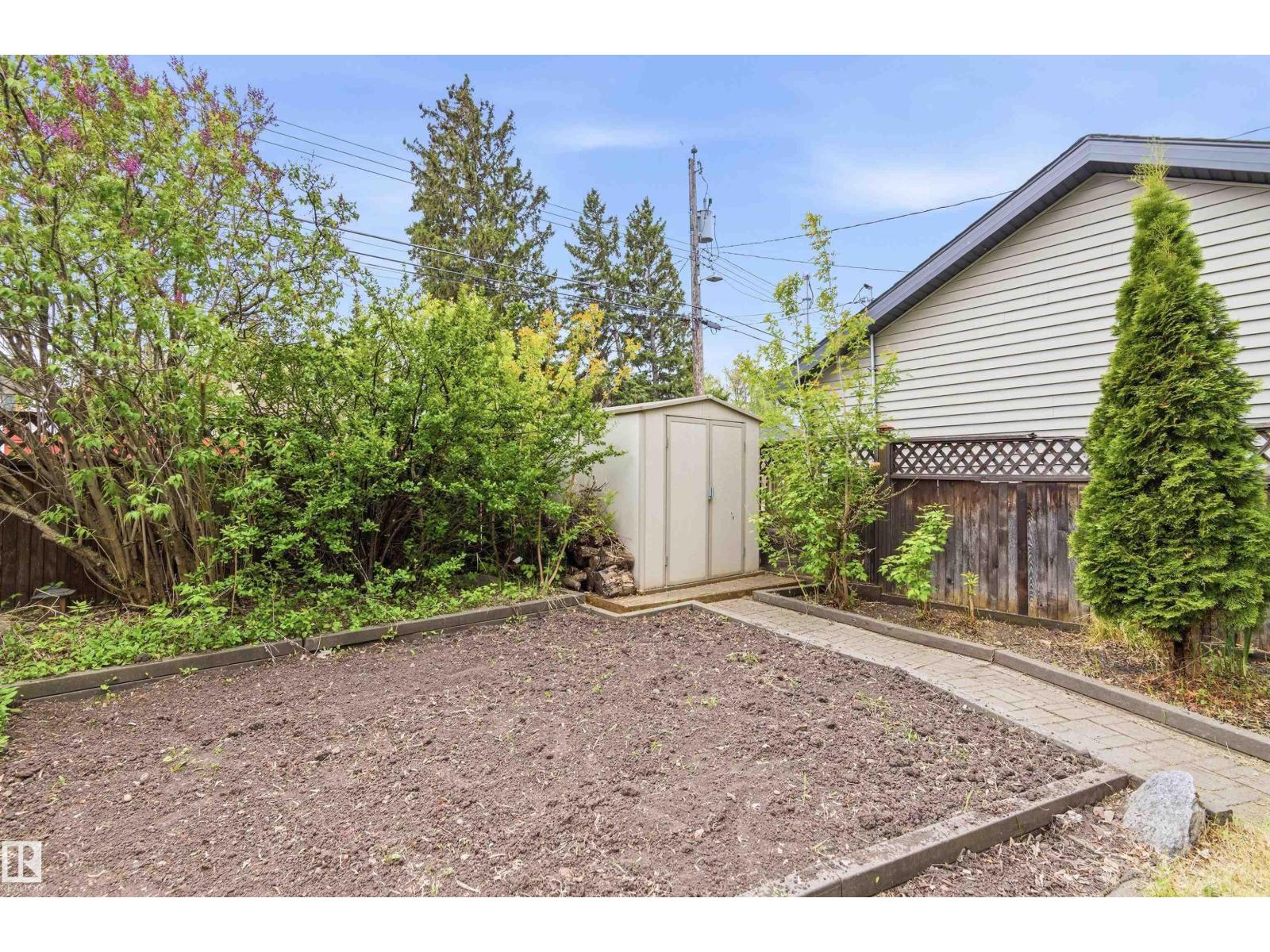 10827 64 AV NW - 47