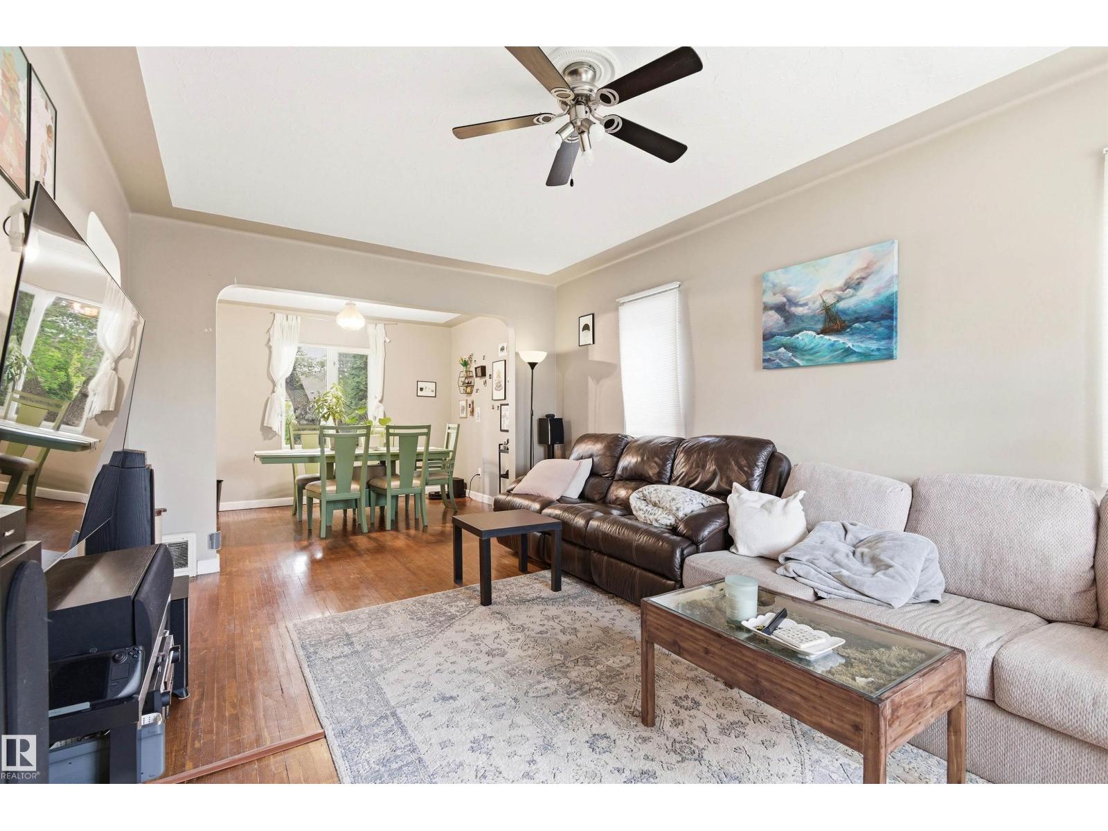 10827 64 AV NW - 6