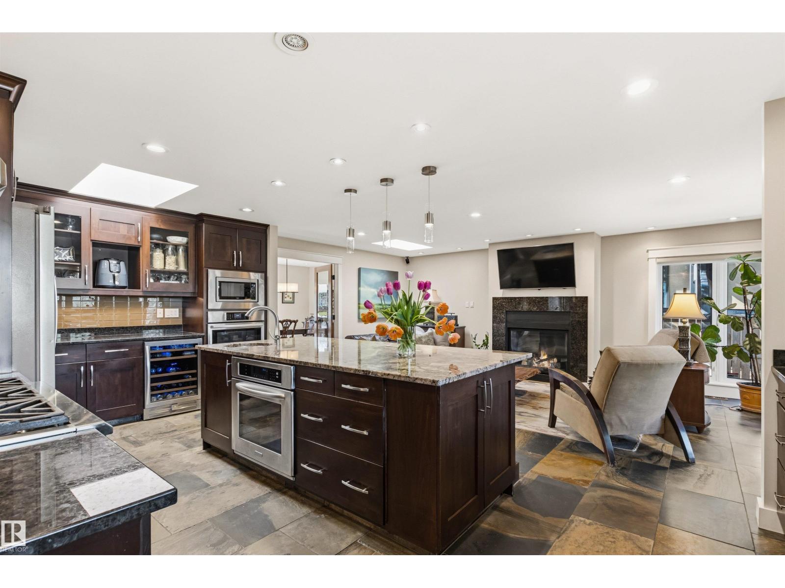 9010 120 ST NW - 16