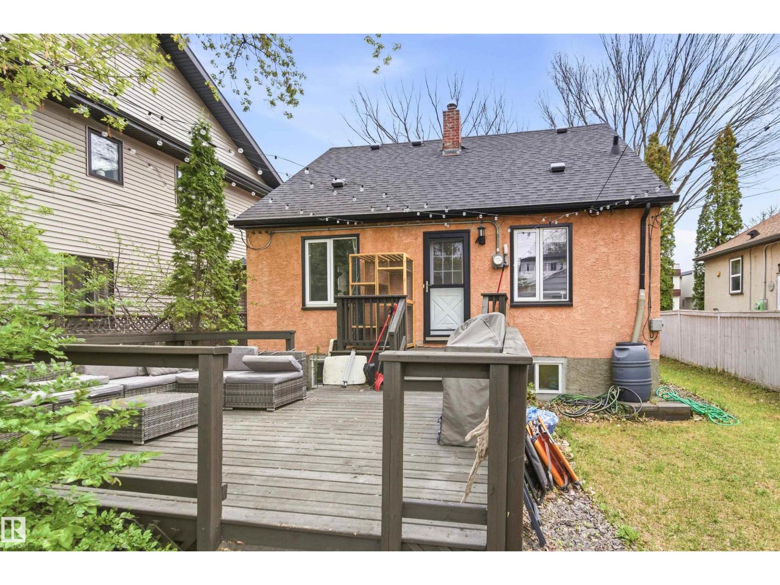 10827 64 AV NW - 41