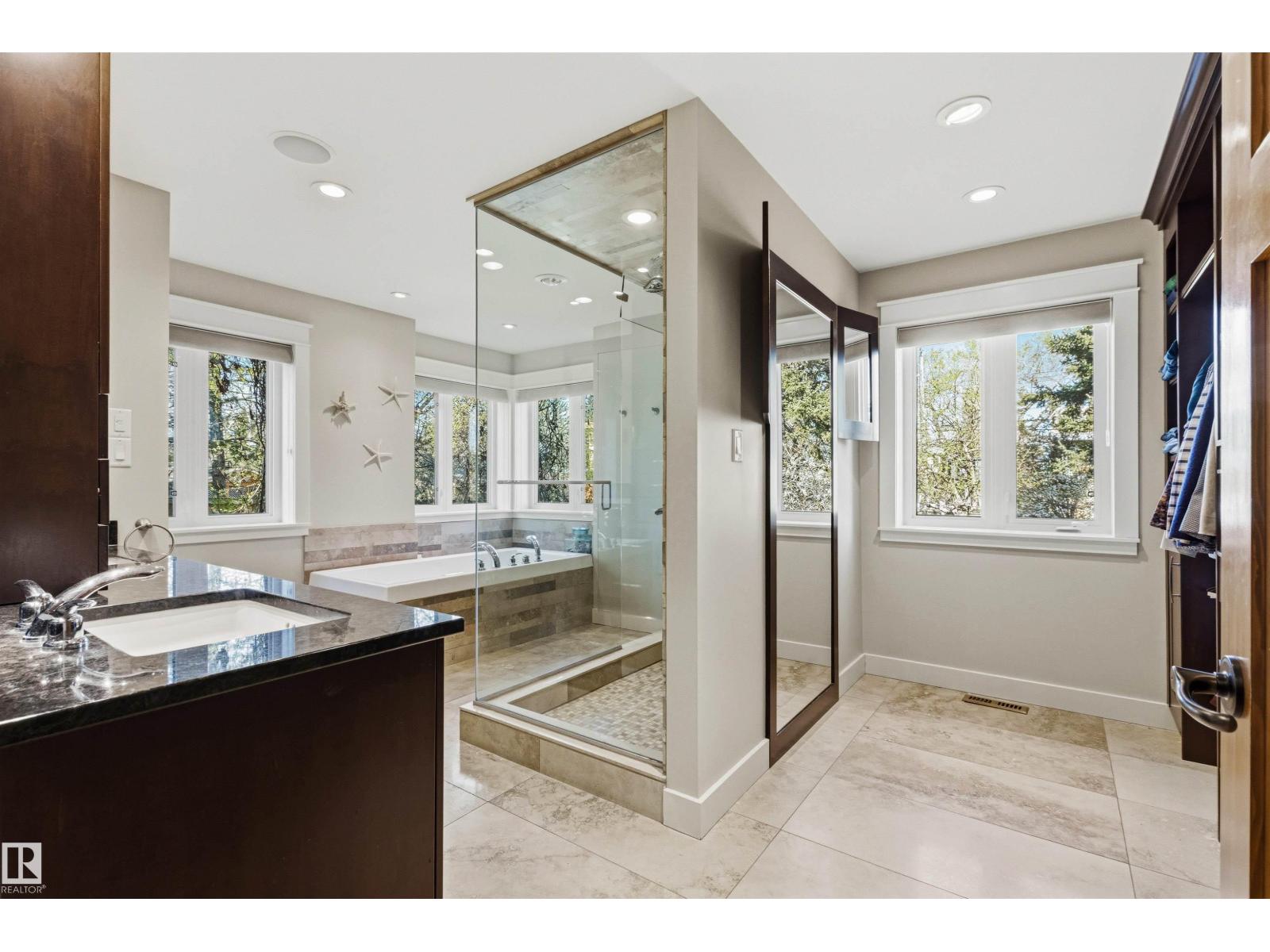 9010 120 ST NW - 22