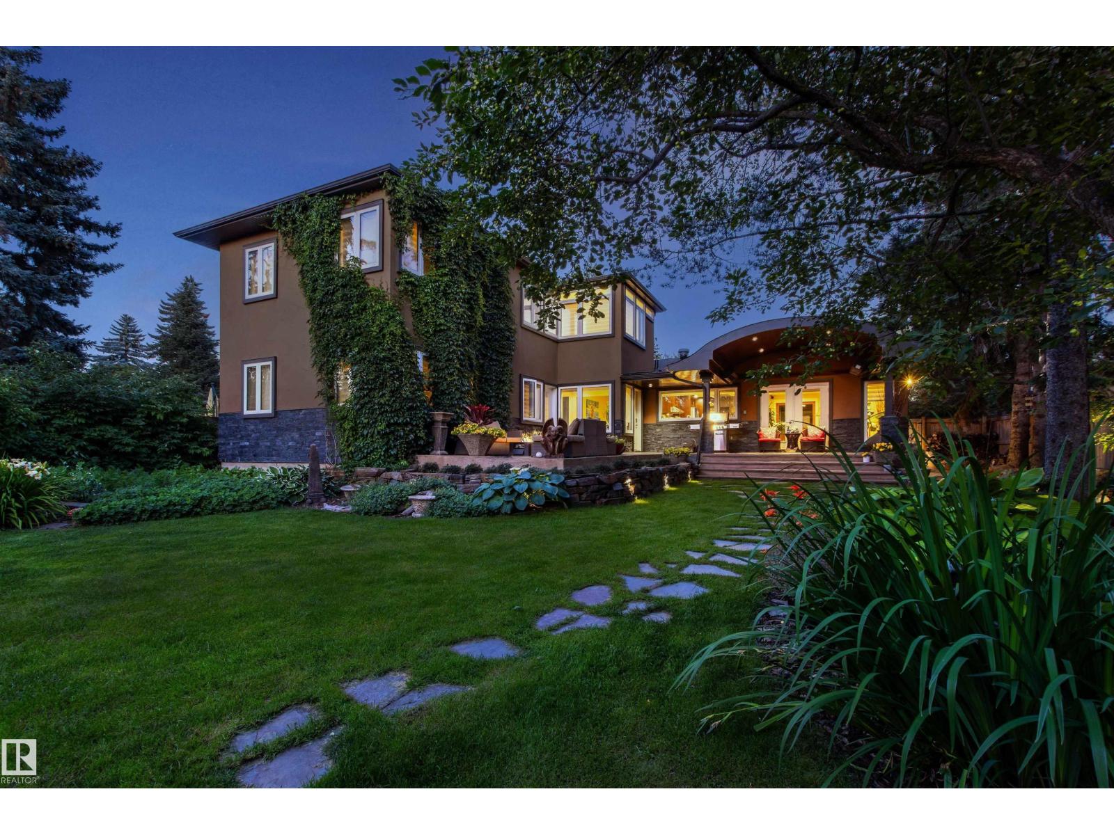 9010 120 ST NW - 3