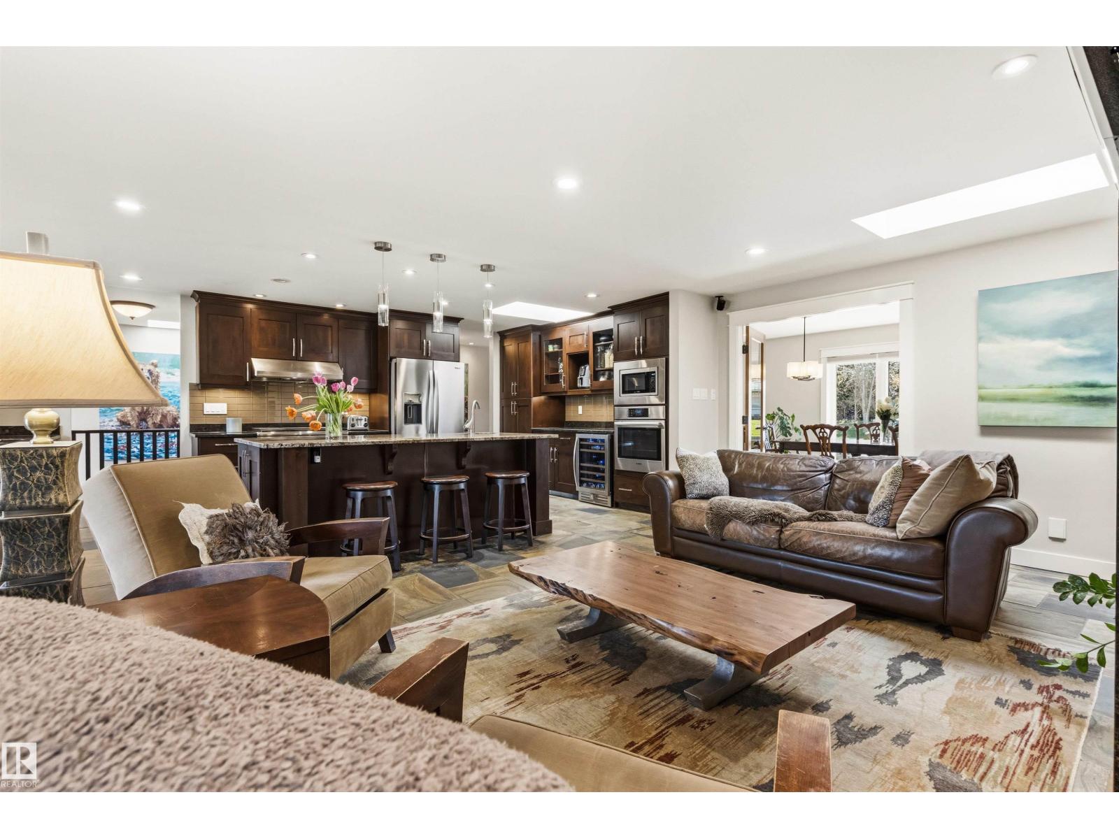 9010 120 ST NW - 15
