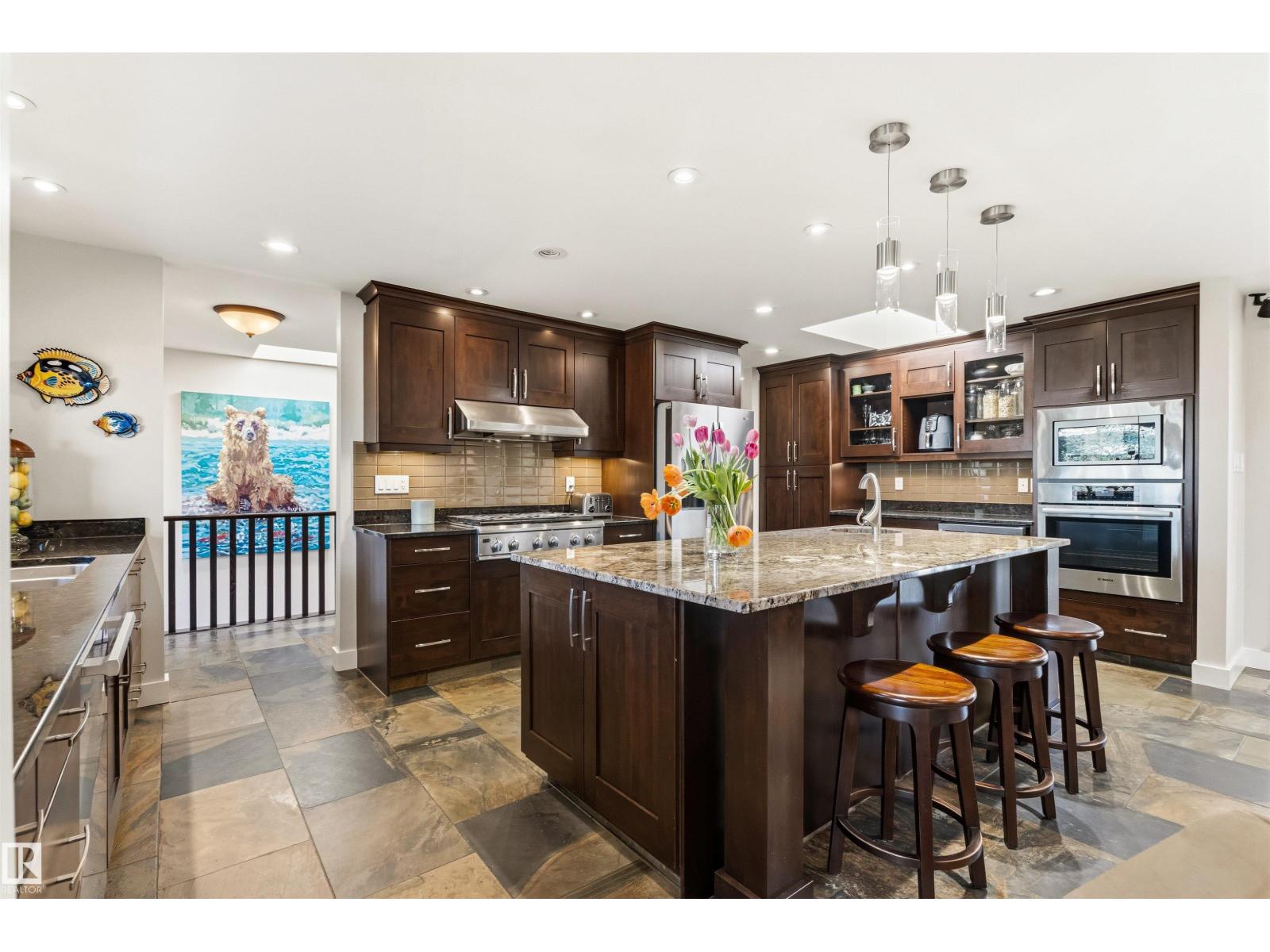 9010 120 ST NW - 13