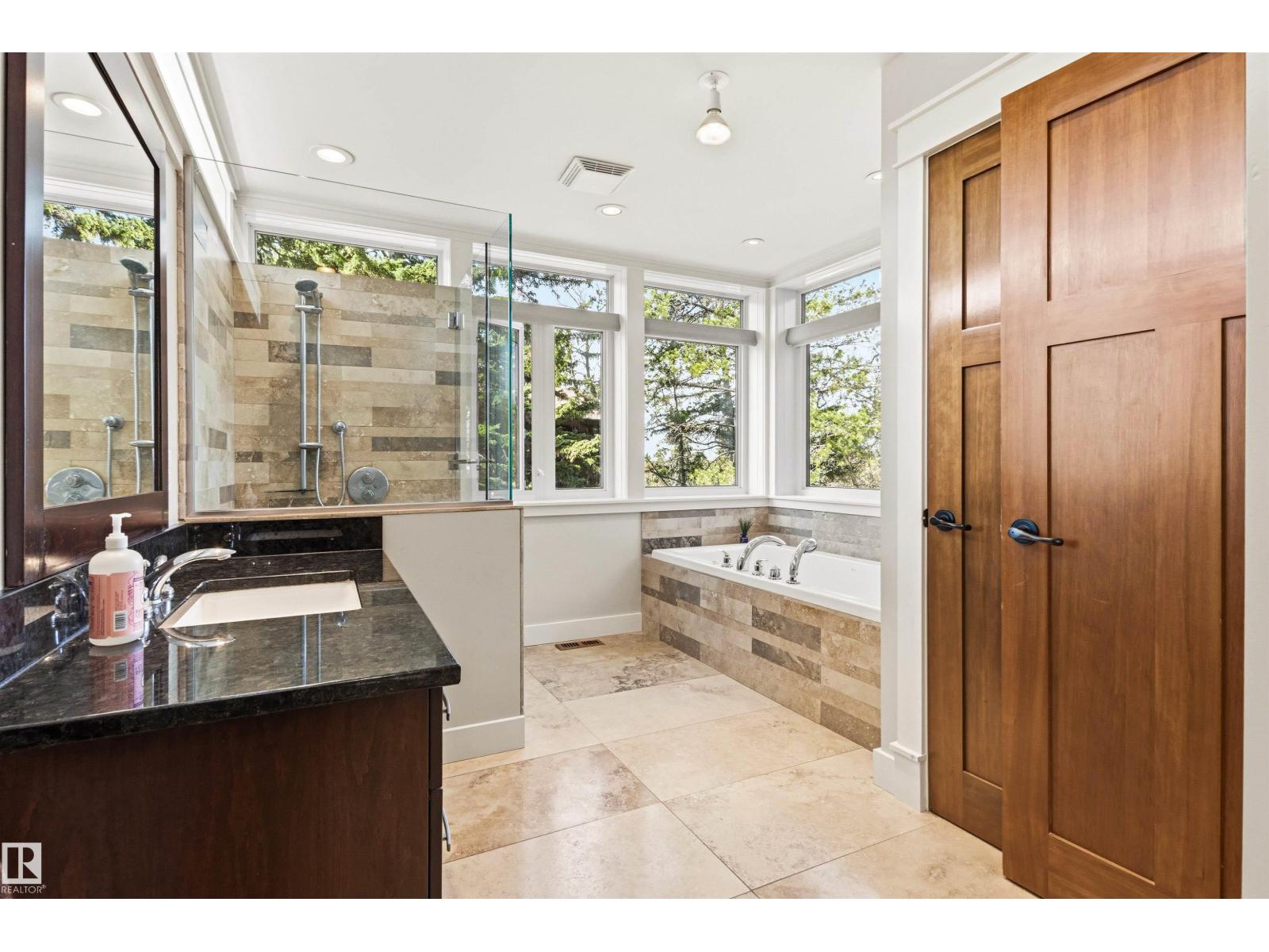 9010 120 ST NW - 28