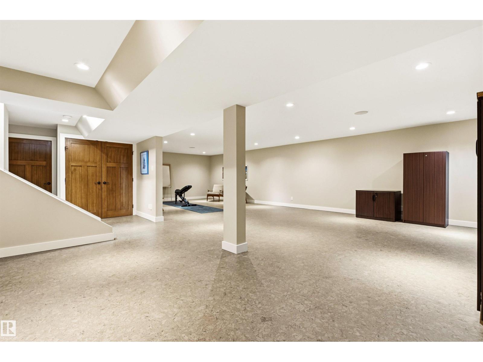 9010 120 ST NW - 33