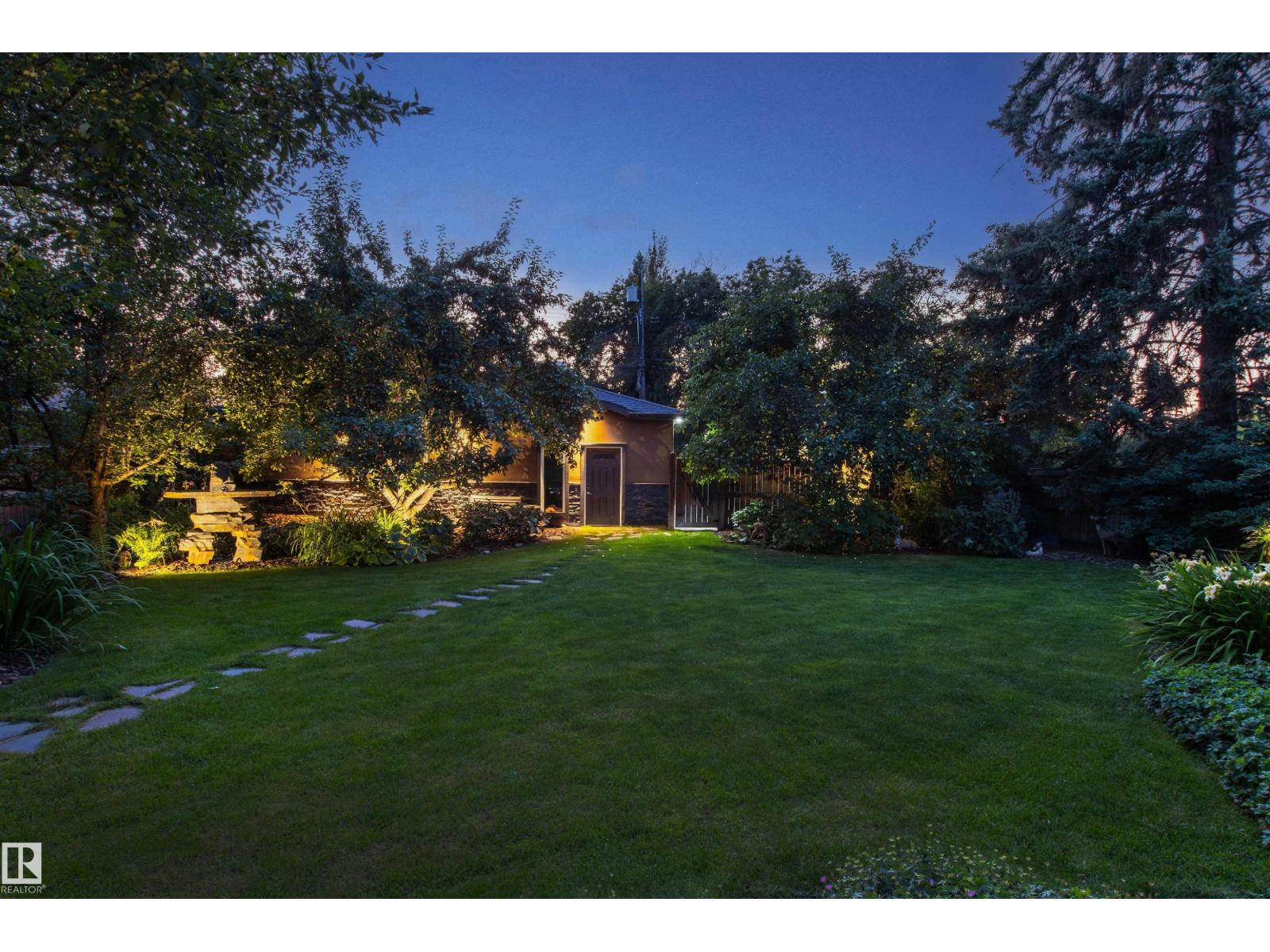9010 120 ST NW - 49