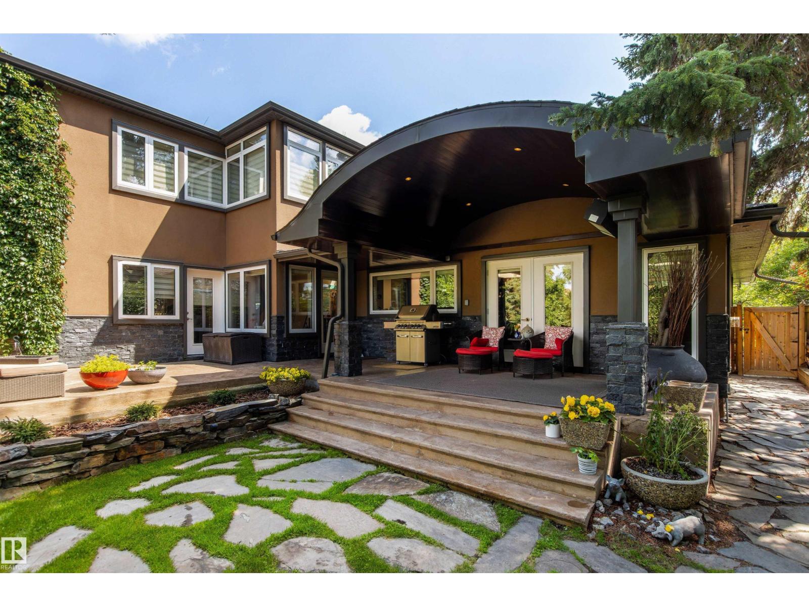 9010 120 ST NW - 36