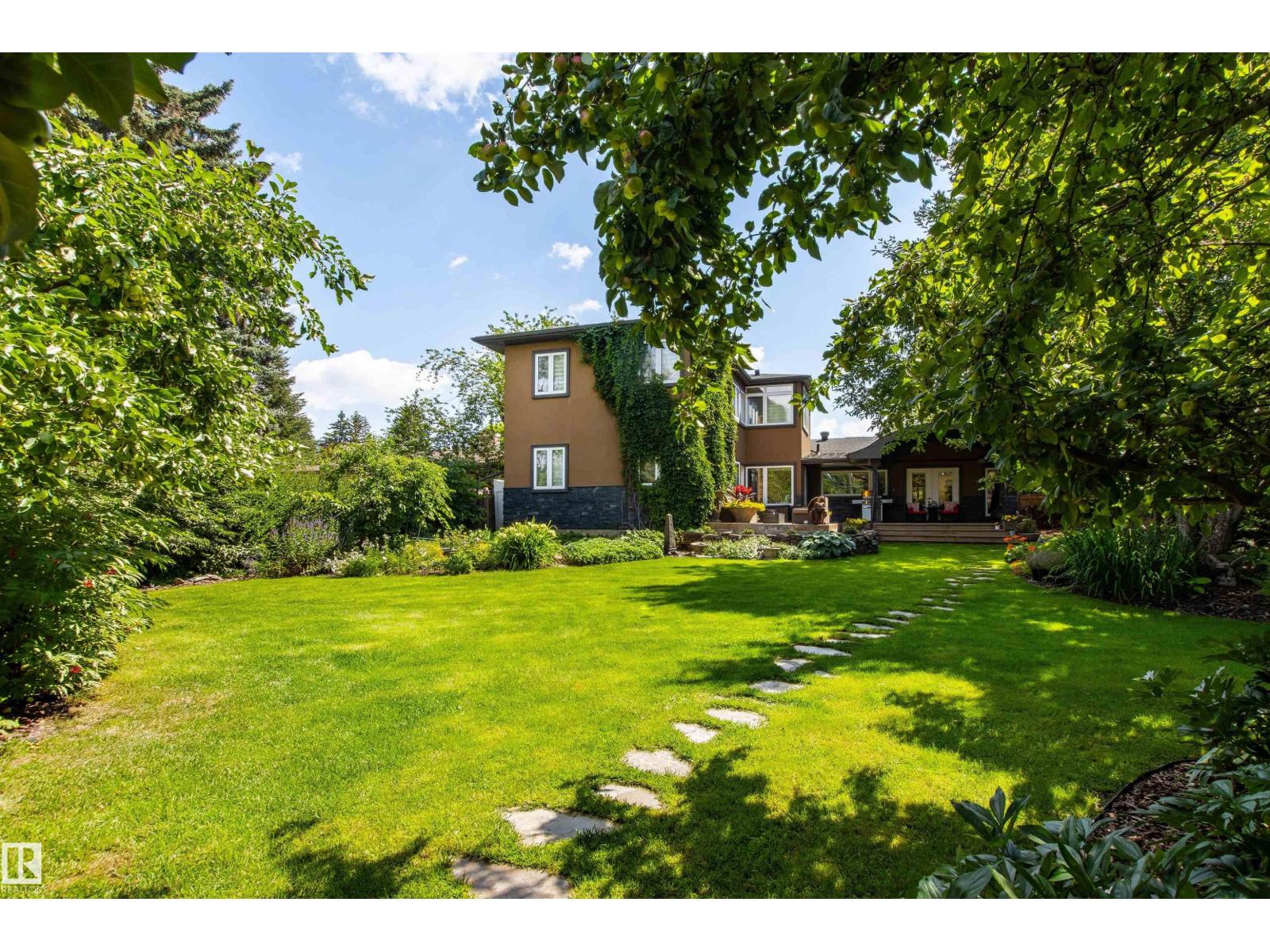 9010 120 ST NW - 51