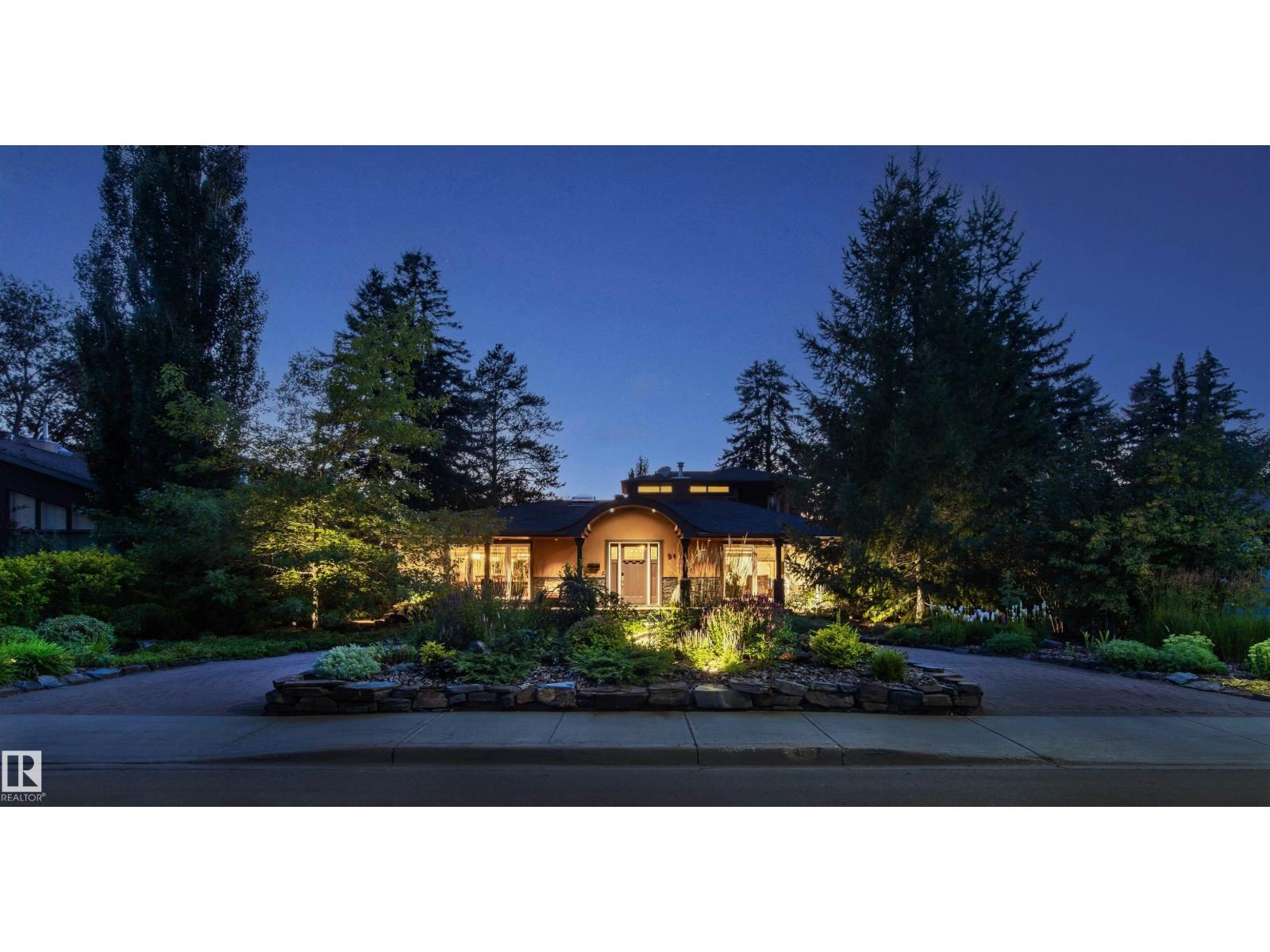 9010 120 ST NW - 55