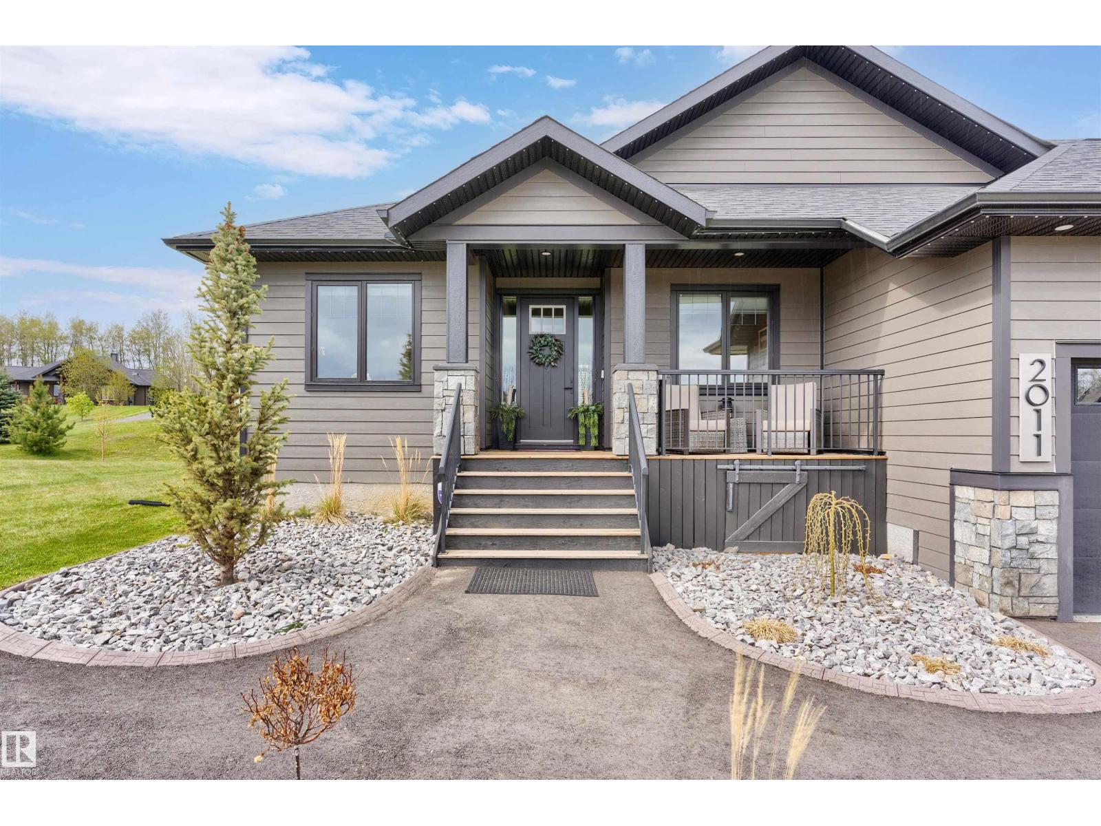 2011 SPRING DR - Image 2