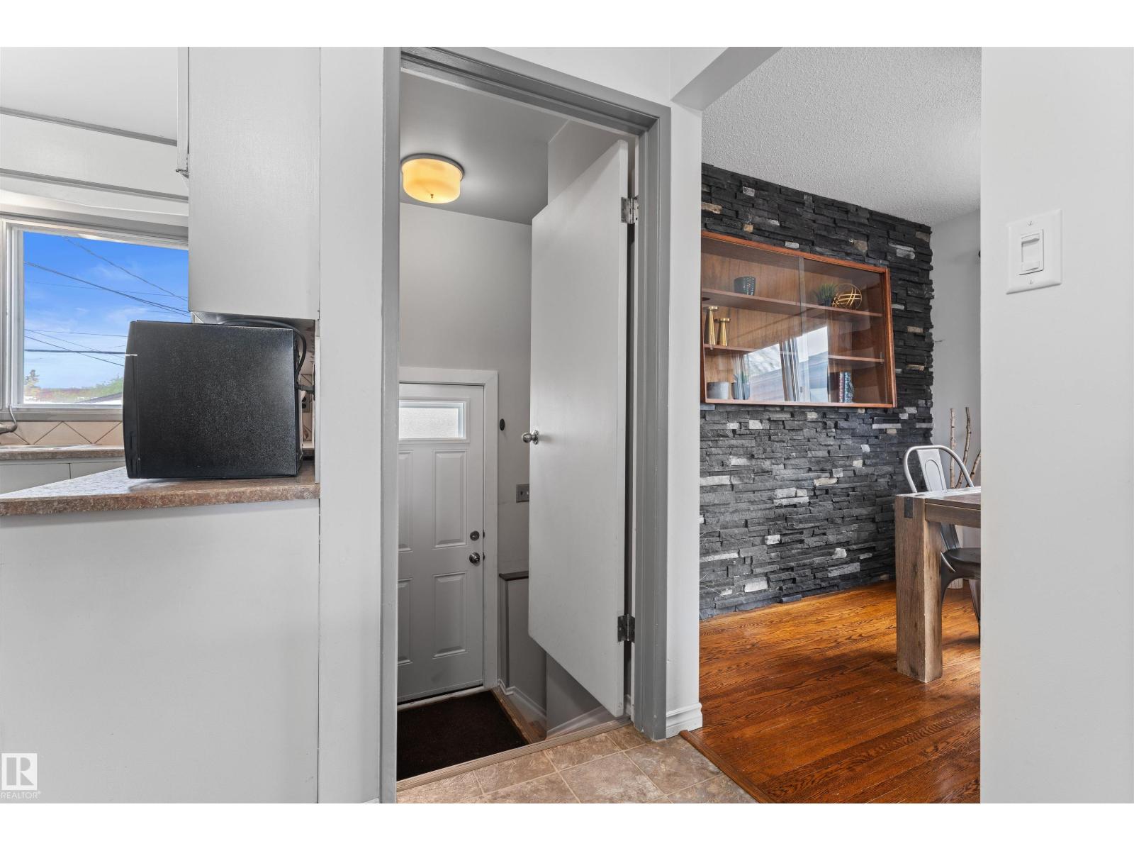 13515 59 ST NW NW - 24
