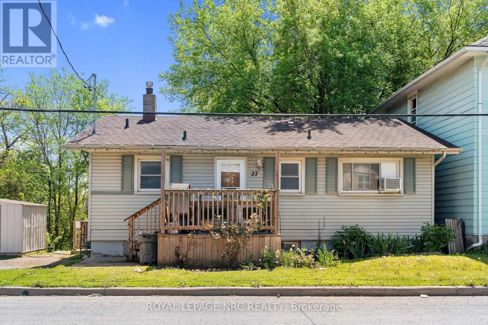27 GALE CRESCENT - 1