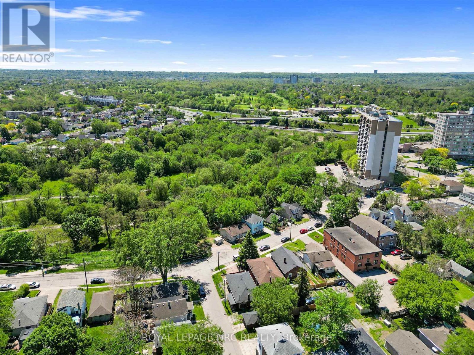 27 GALE CRESCENT - 10