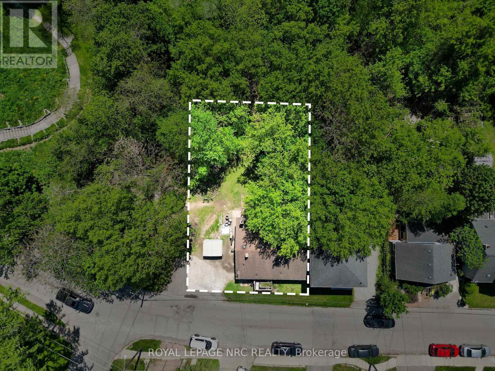 27 GALE CRESCENT - 6