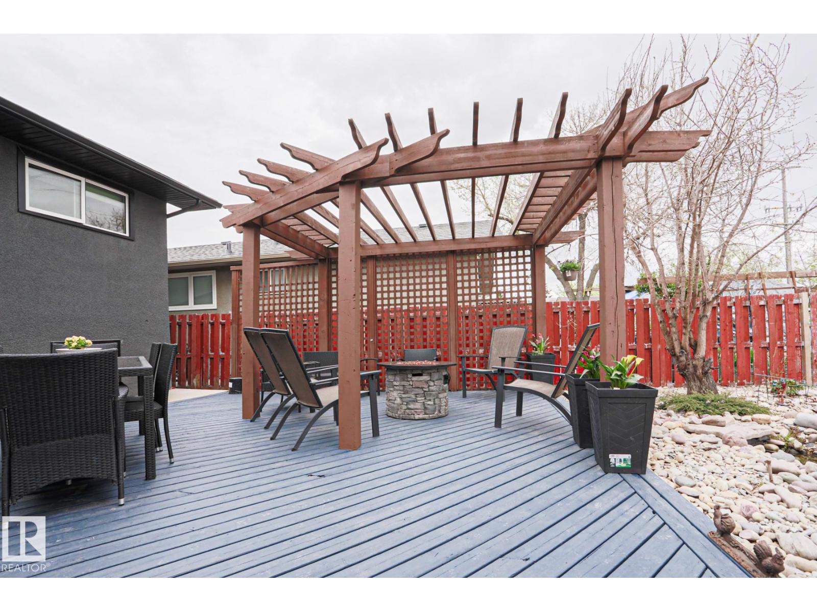9828 169 ST NW - 47