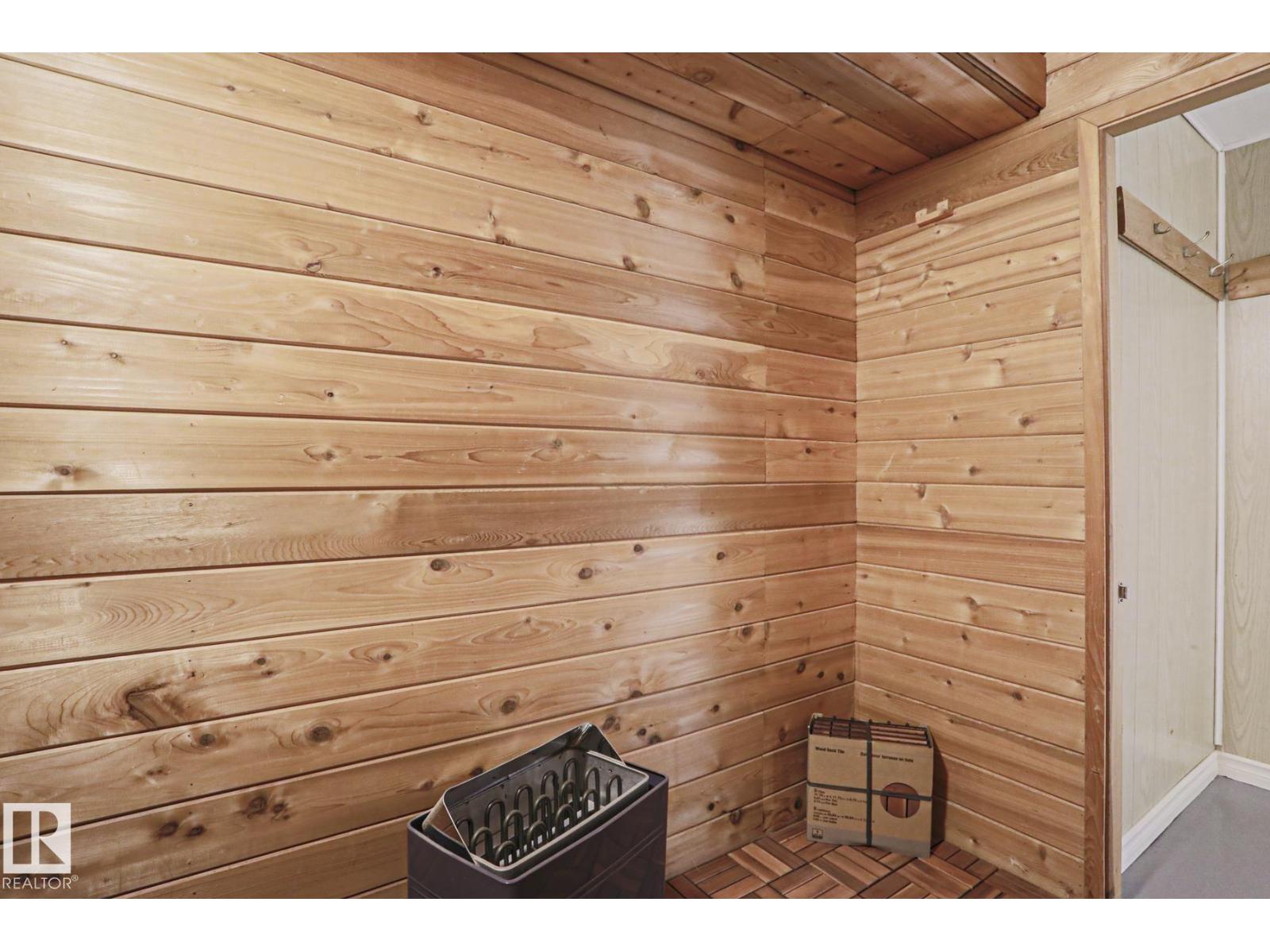 9828 169 ST NW - 43