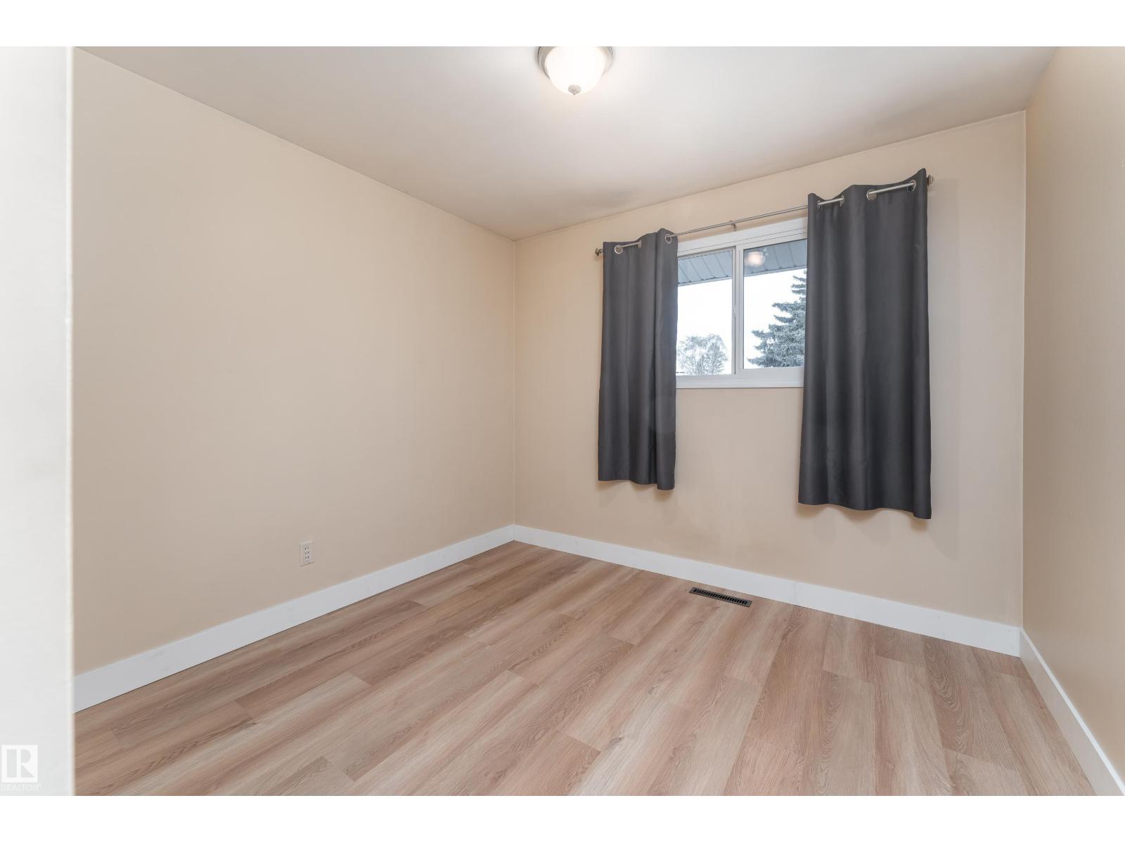 15241 85 AV NW - 9