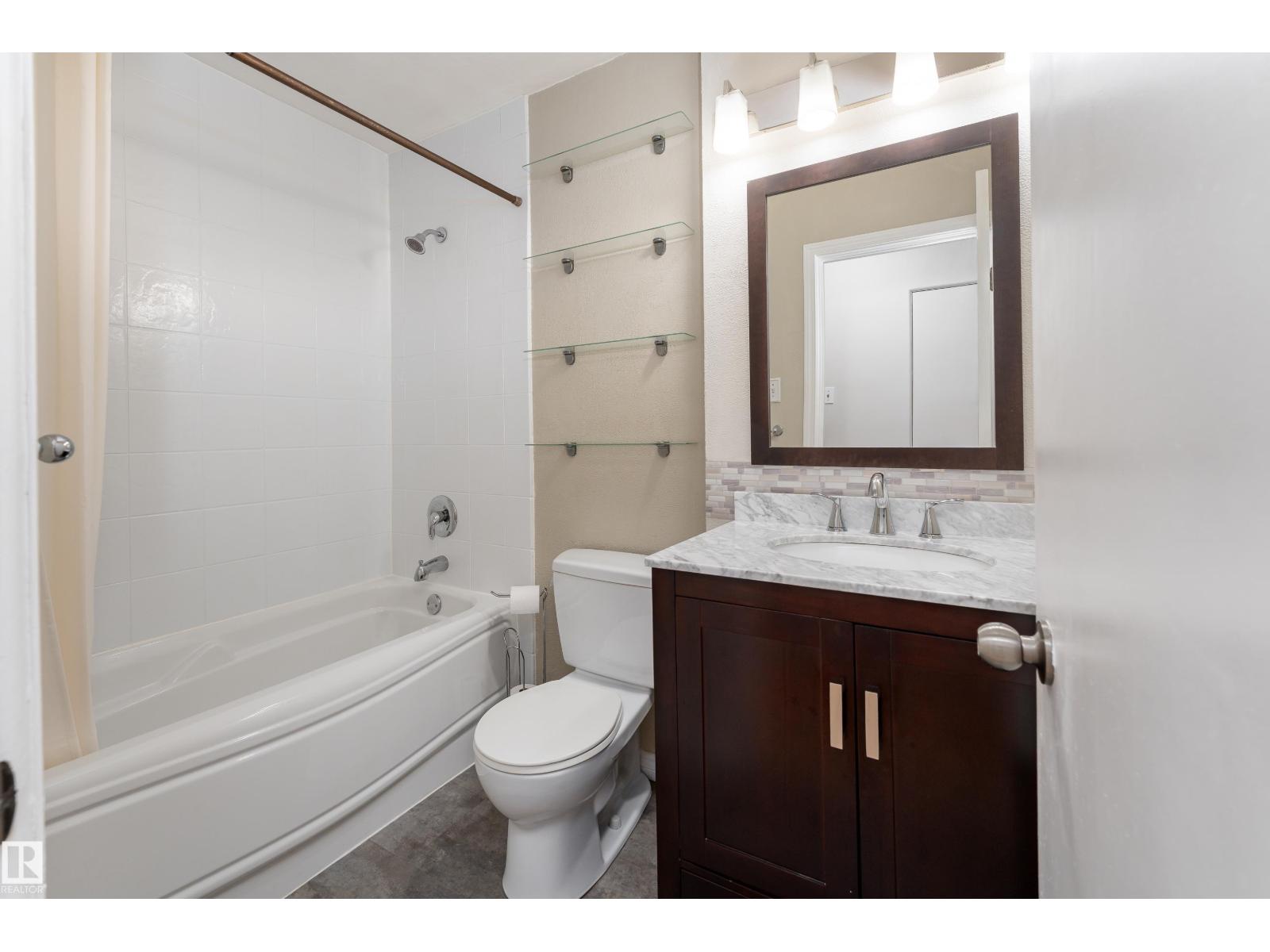 15241 85 AV NW - 8