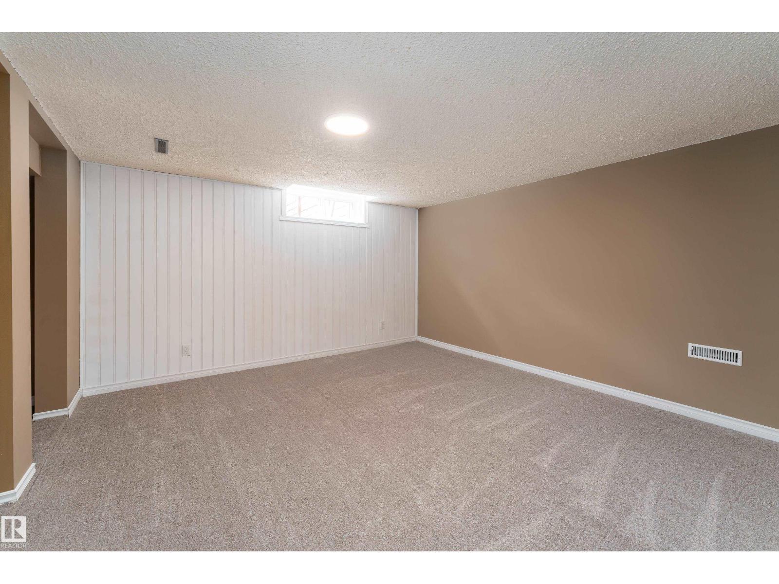 15241 85 AV NW - 20