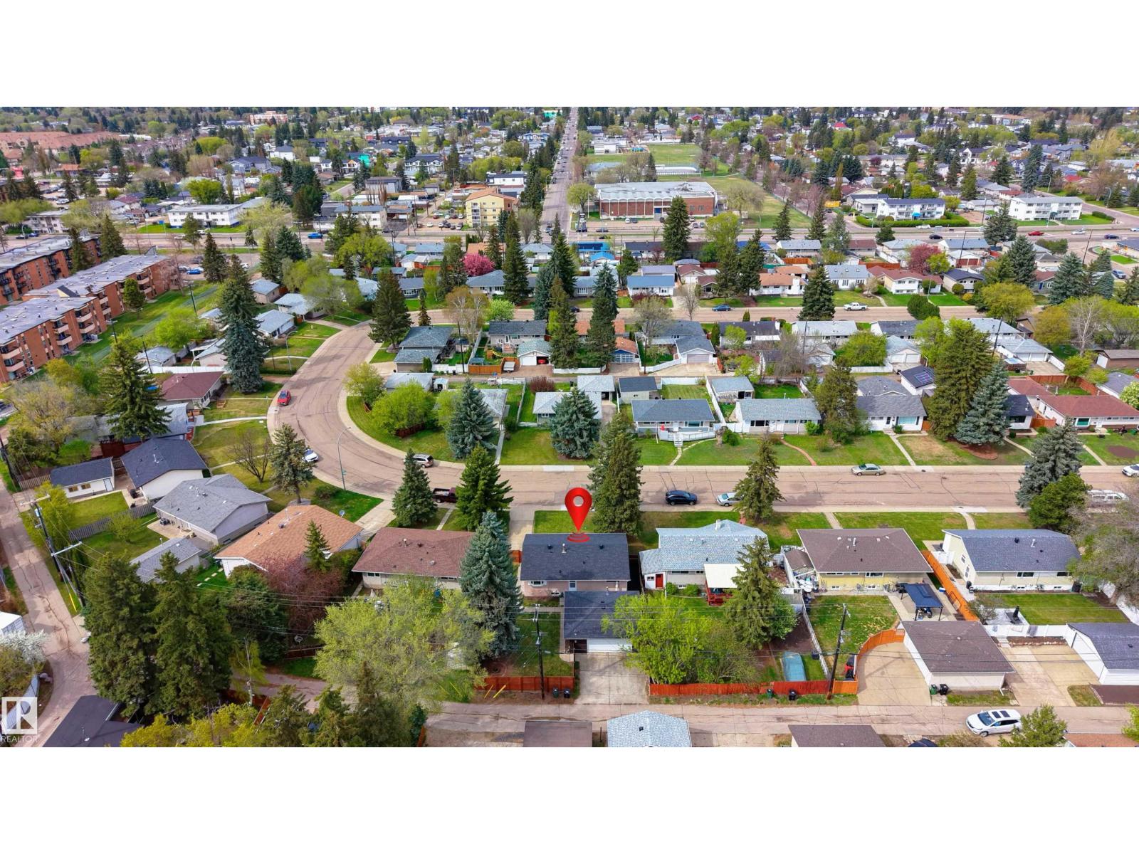 15241 85 AV NW - 34