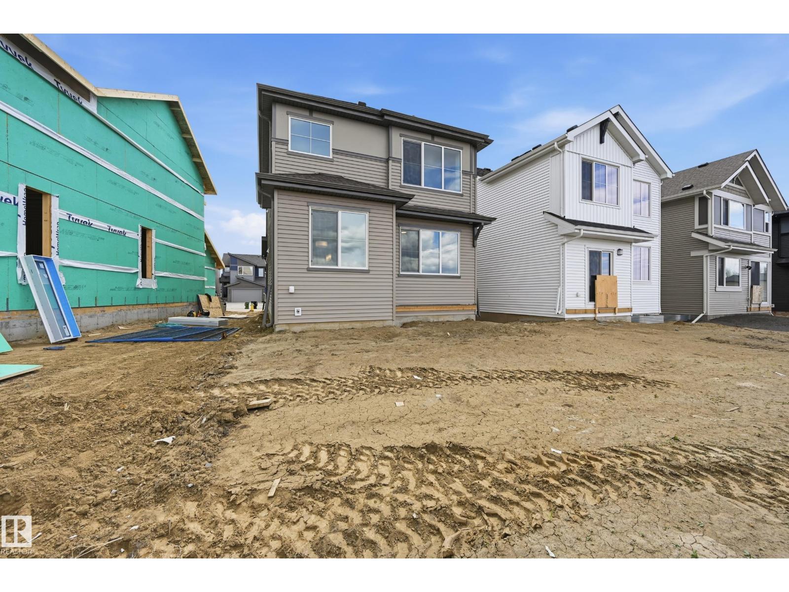 22376 90 AV NW - 26