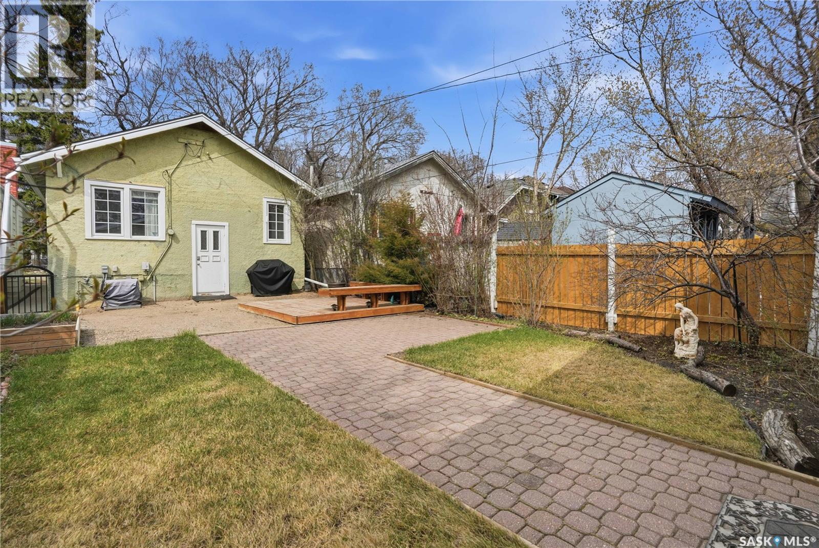 3625 Victoria AVENUE - 40