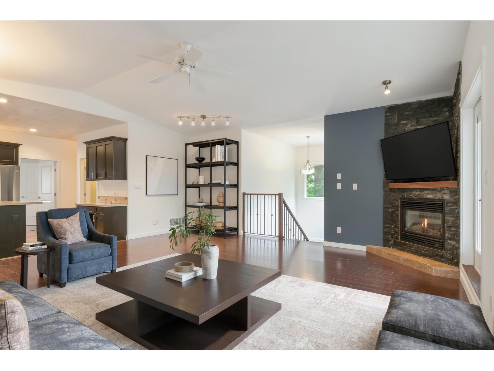 34028 WALNUT AVENUE — photo 3