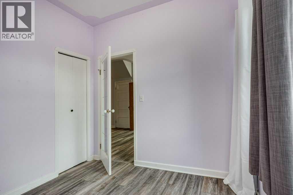4915 44 Street — photo 20