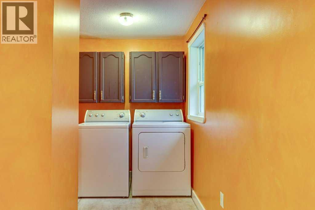 4915 44 Street — photo 21