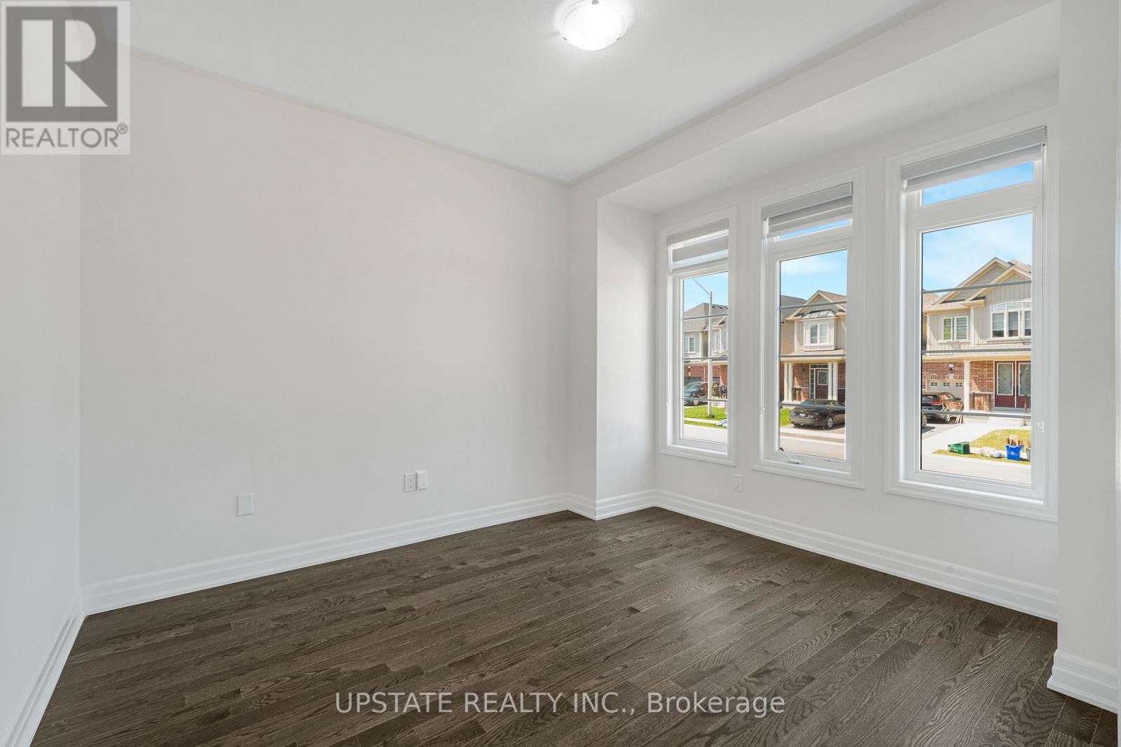 9218 WHITE OAK AVENUE N - 4