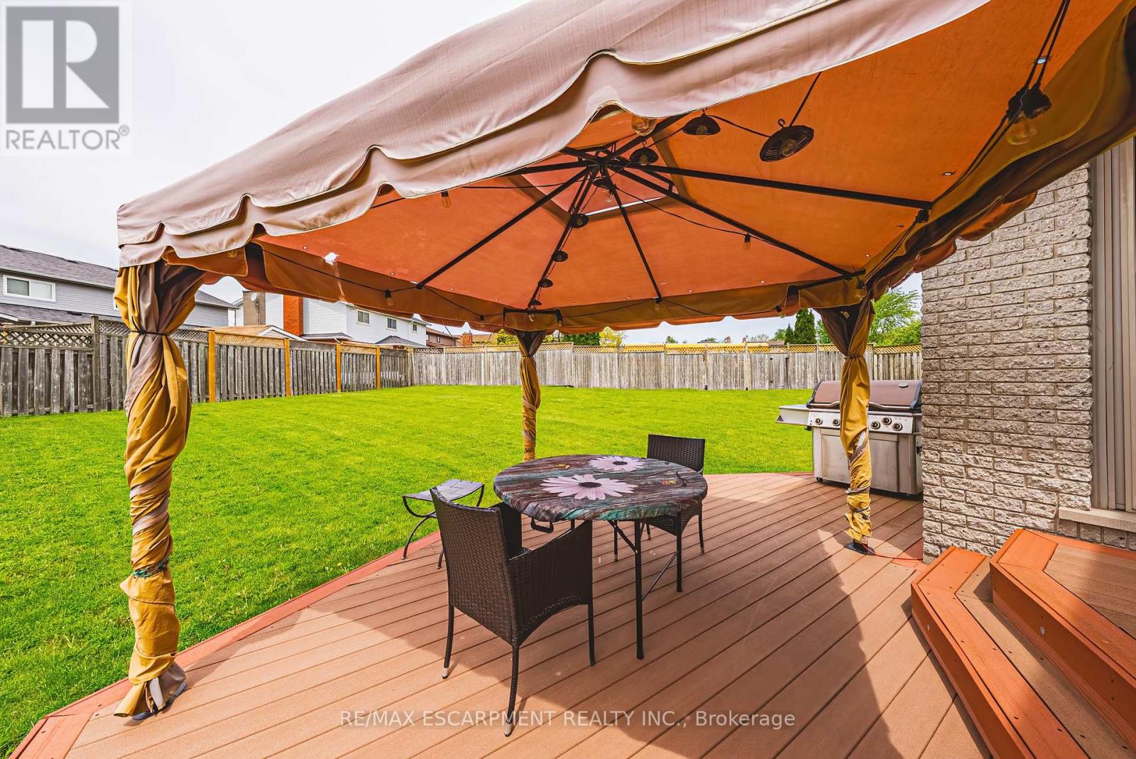 301 PARKWOOD CRESCENT - 46