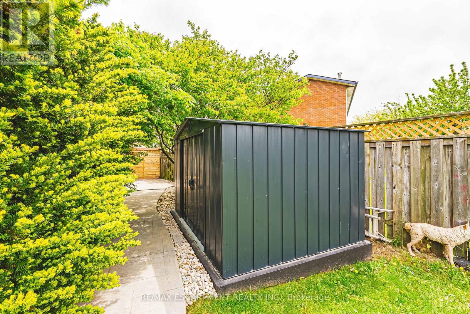 301 PARKWOOD CRESCENT - 47