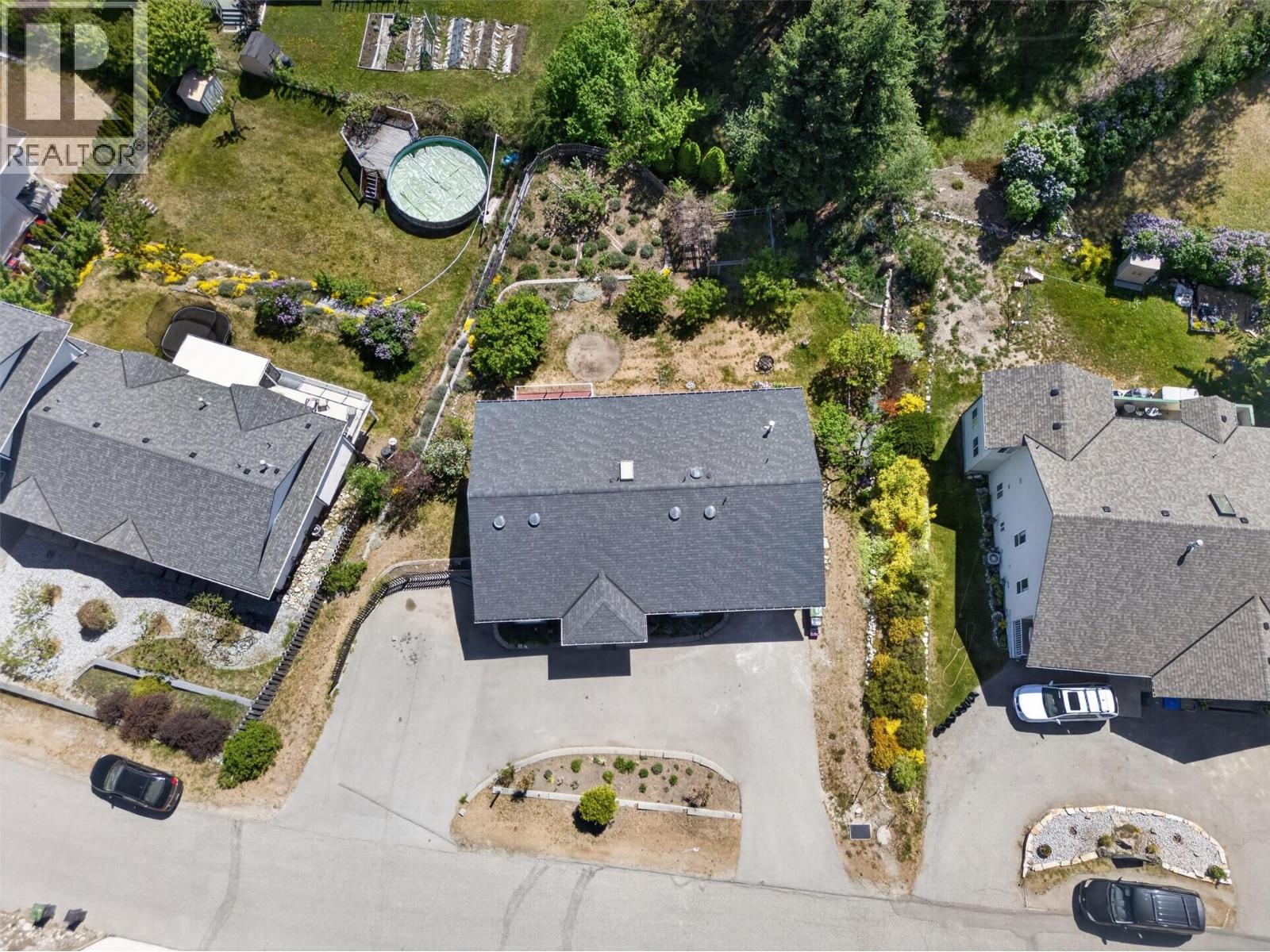 4739 Peachland Place, Peachland