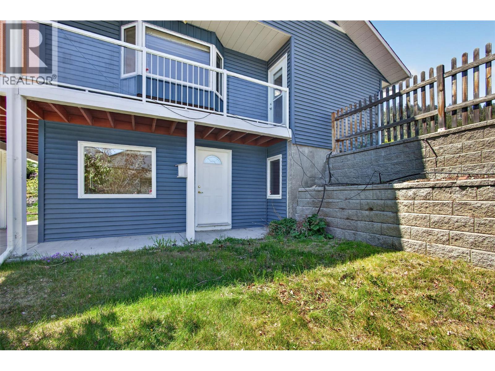 4739 Peachland Place, Peachland