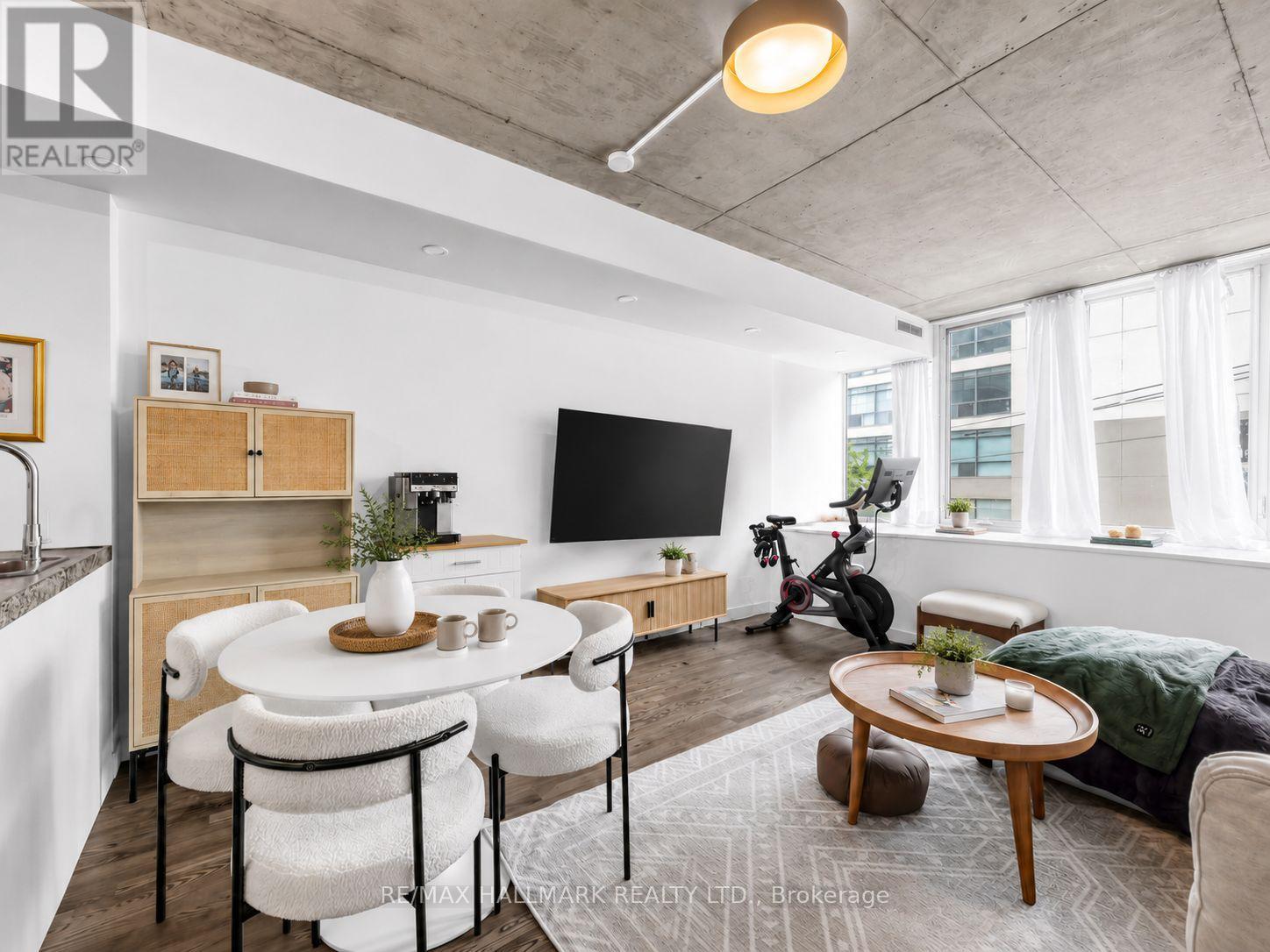 #213 75 PORTLAND STREET - 7