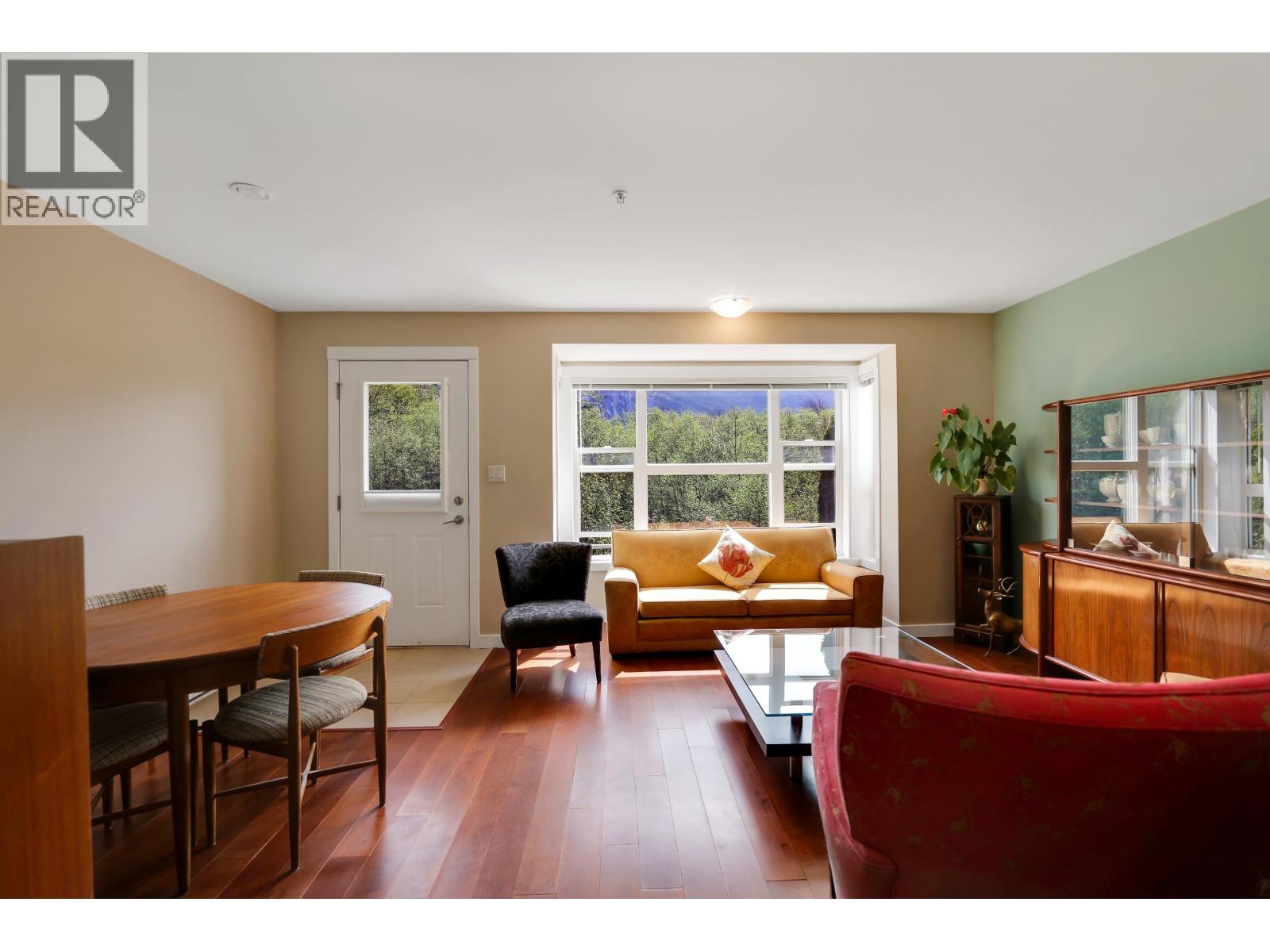 6 1204 MAIN STREET, Squamish