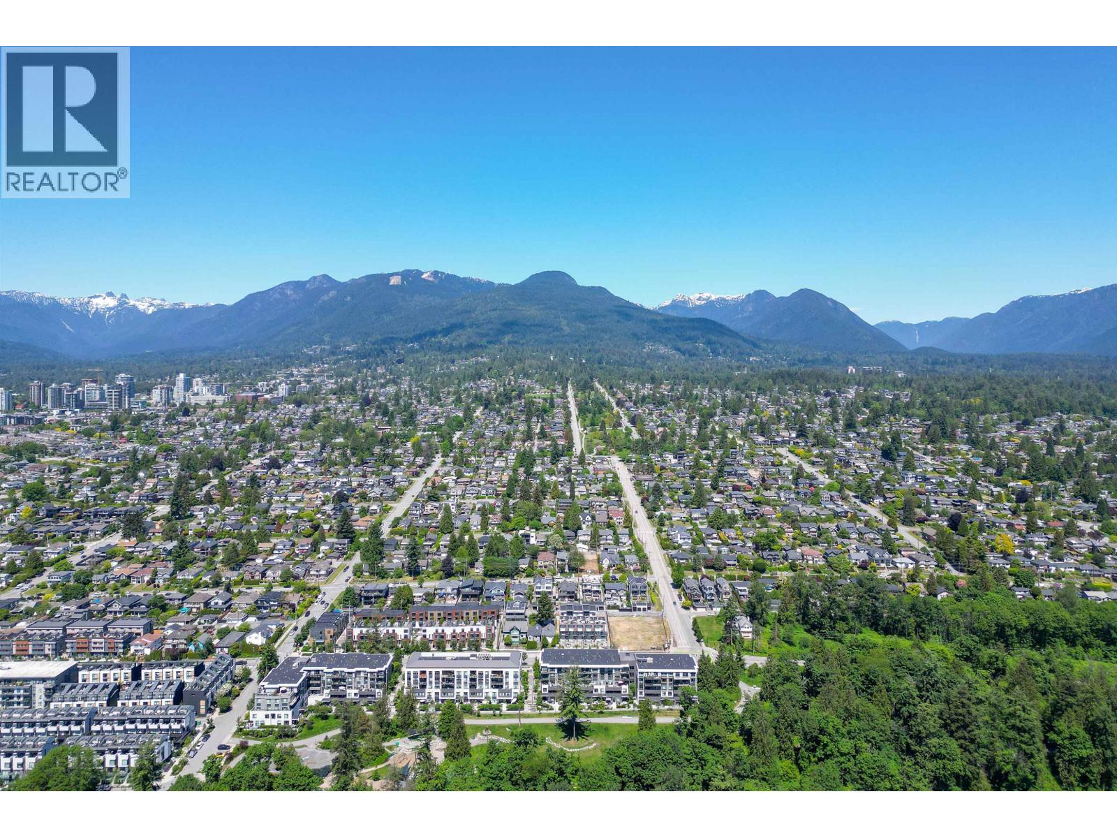 108 733 E 3RD STREET, North Vancouver
