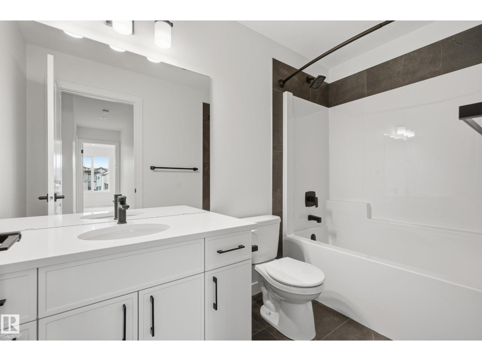 22404 90 AV NW - 20