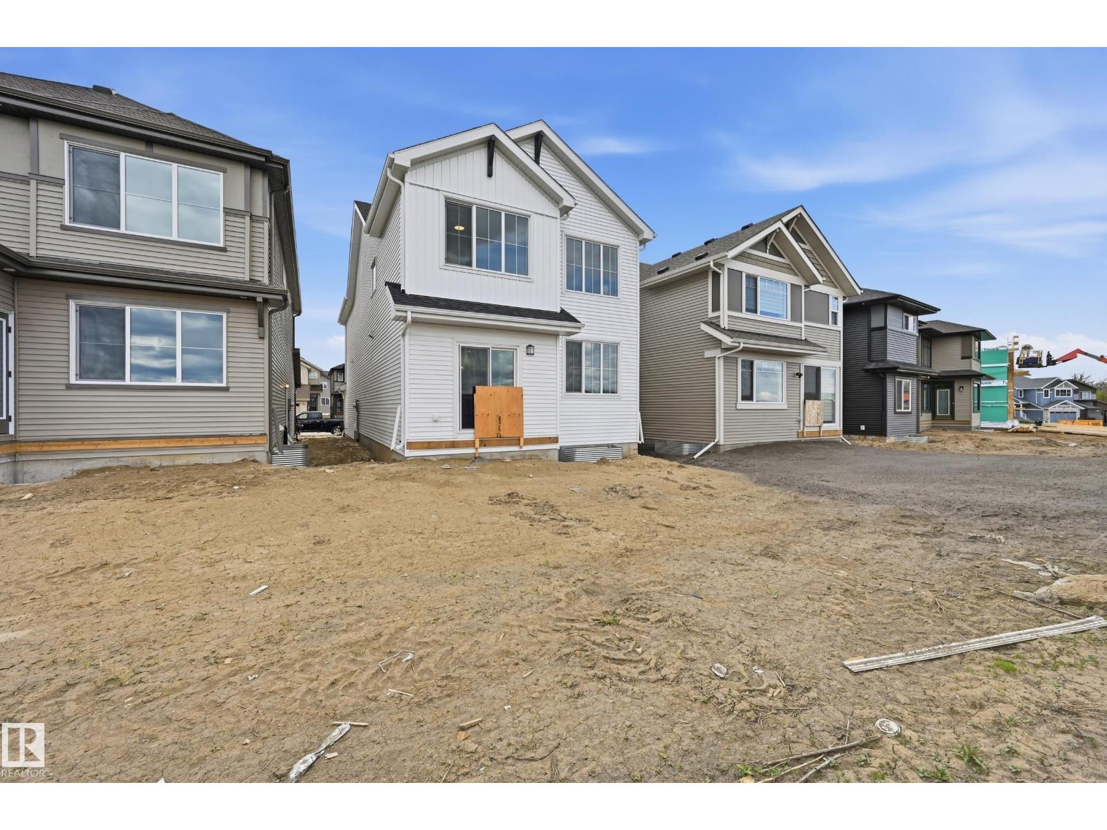 22404 90 AV NW - 30