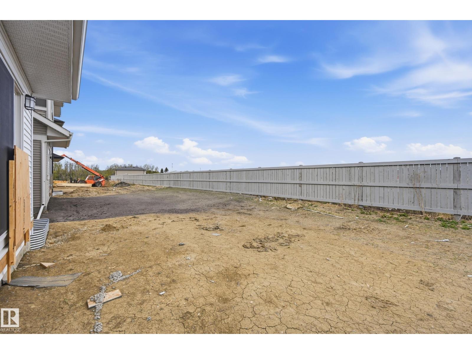 22404 90 AV NW - 31