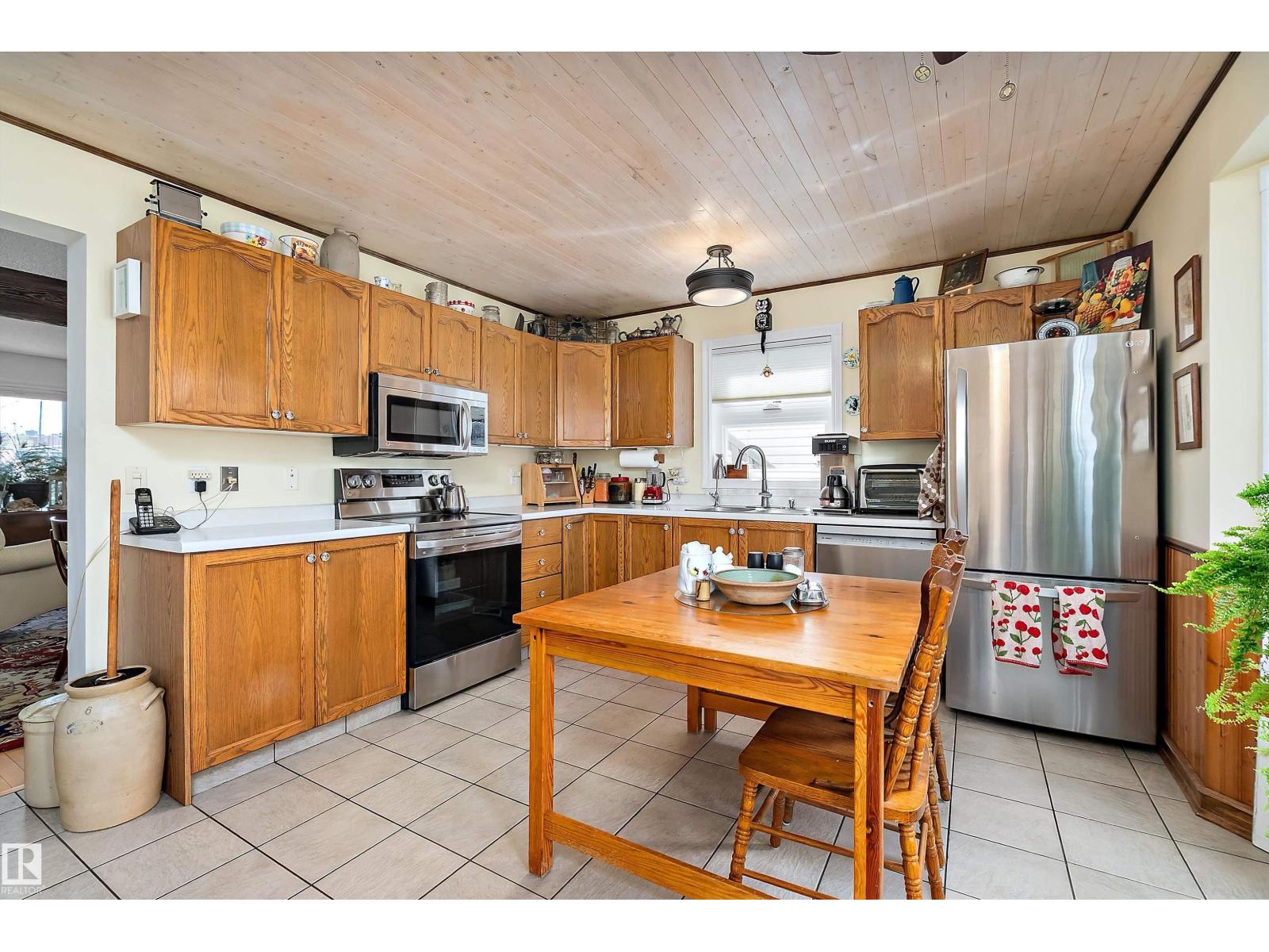 9420 102A AV NW - 14