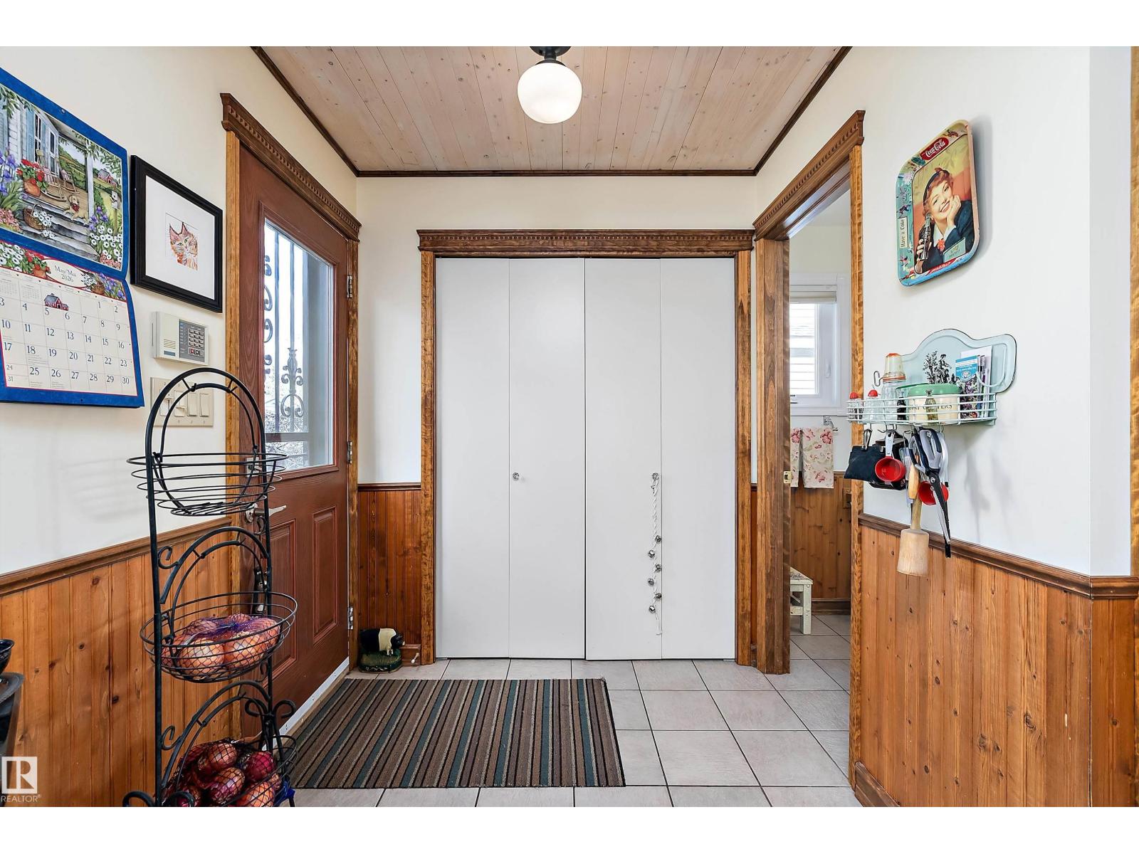 9420 102A AV NW - 19