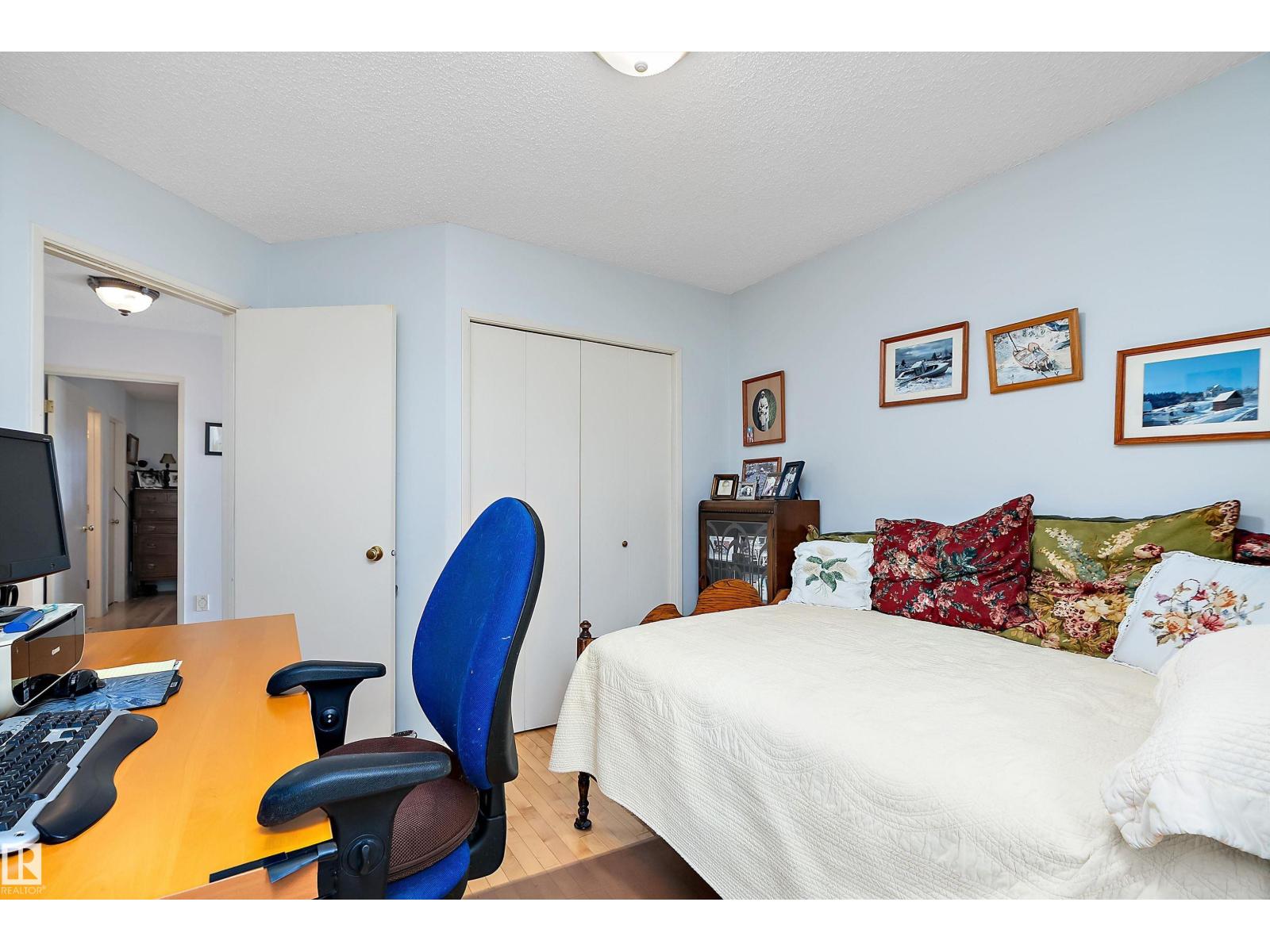 9420 102A AV NW - 23