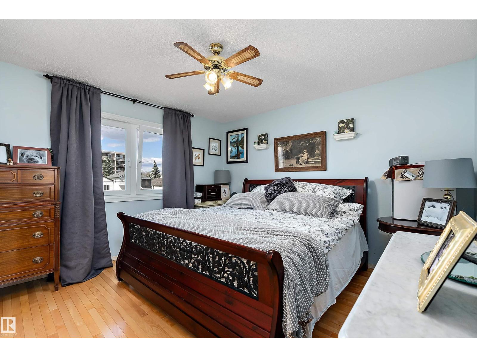 9420 102A AV NW - 26