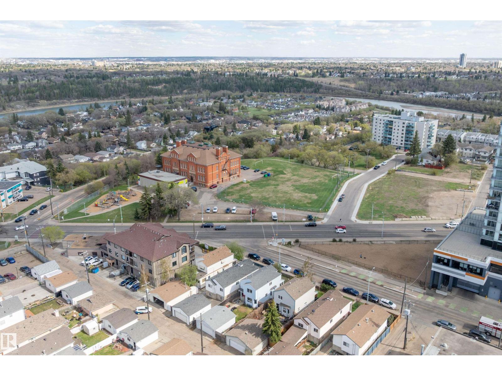 9420 102A AV NW - 47