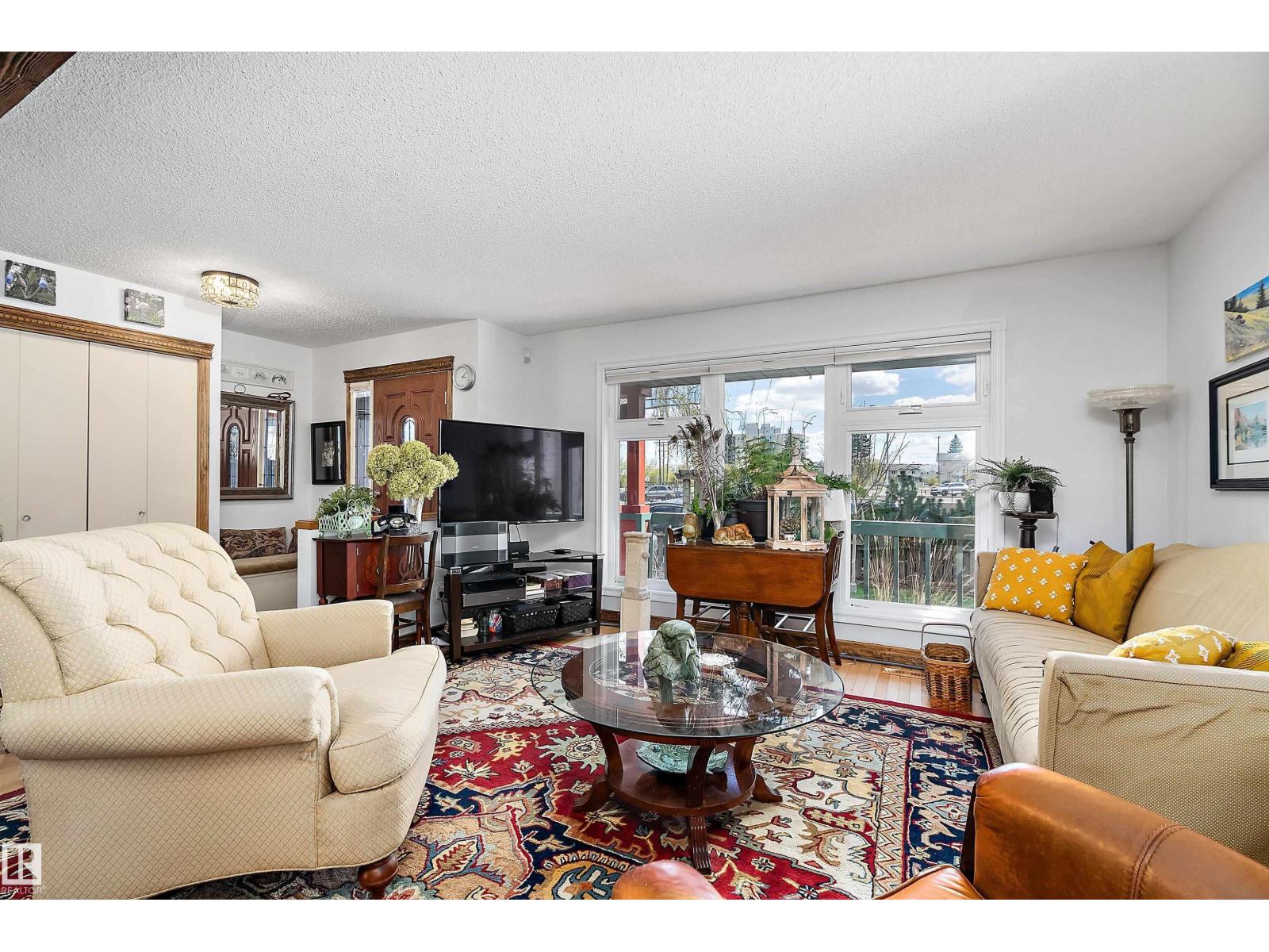 9420 102A AV NW - 6