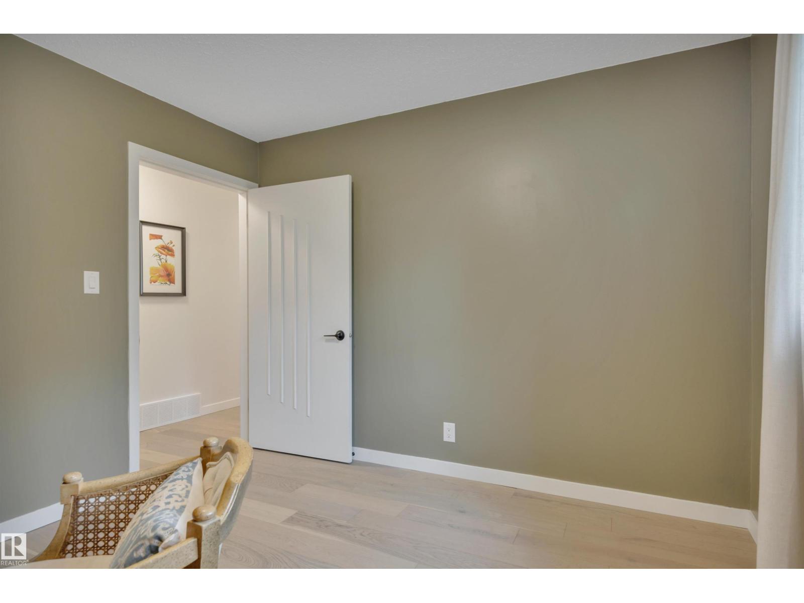 3419 84 ST NW — photo 27