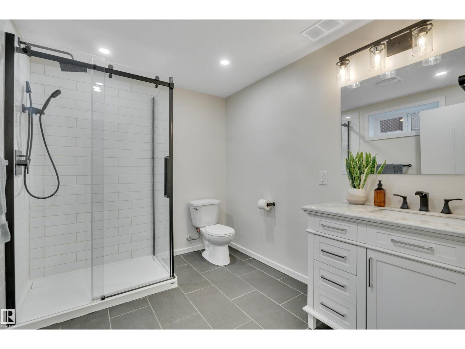 3419 84 ST NW — photo 44