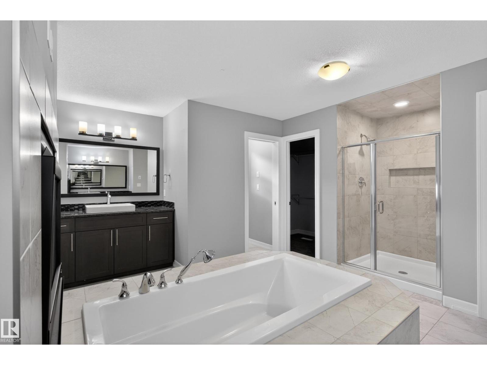 14239 138 ST NW - 47